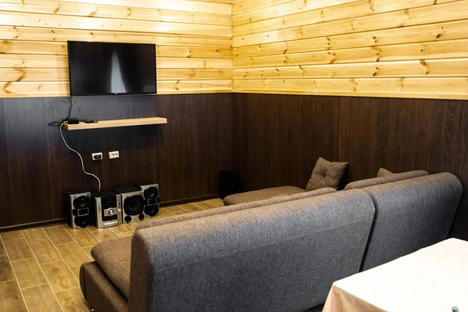 Paivila Village (Пайвила Вилладж)