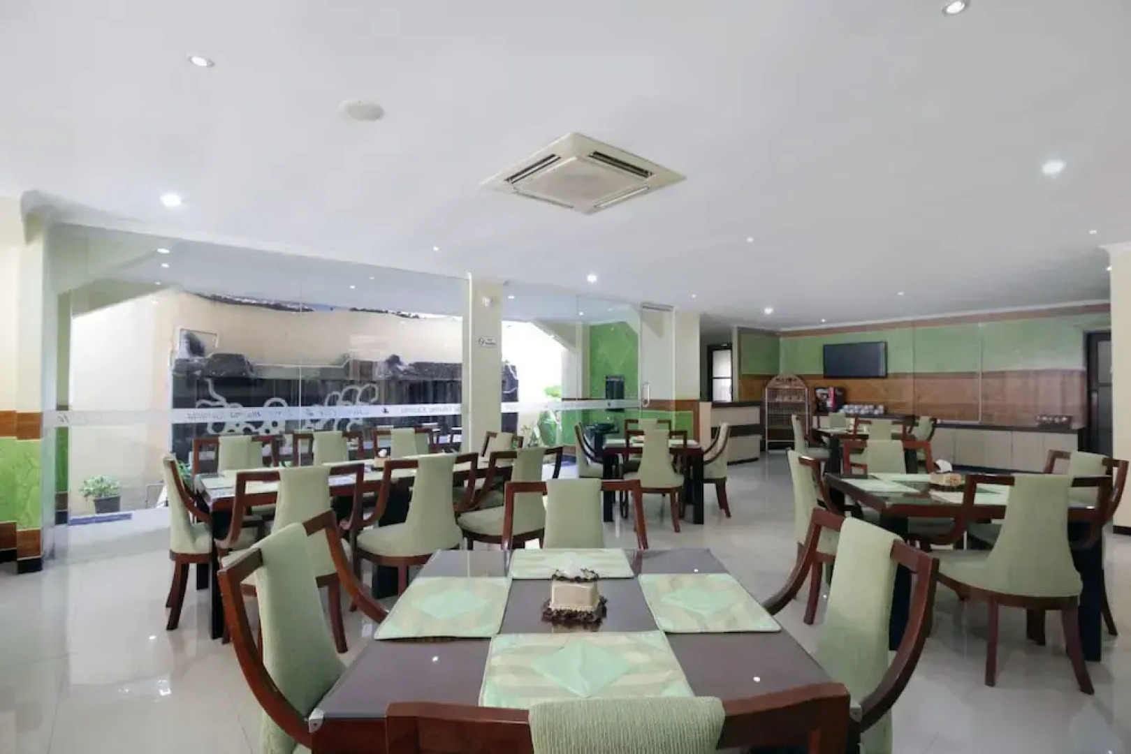 Airy Alun Alun Bojonegoro Trunojoyo 2