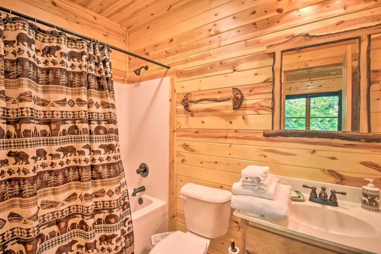 The Bear Paw at the Sautee Mountain Retreat