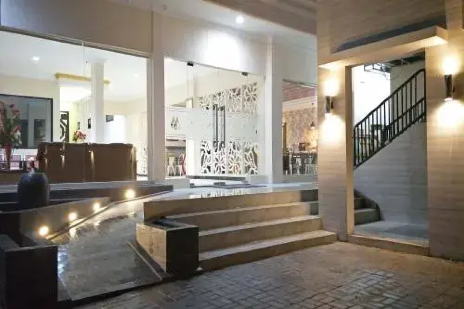 Megaria Hotel