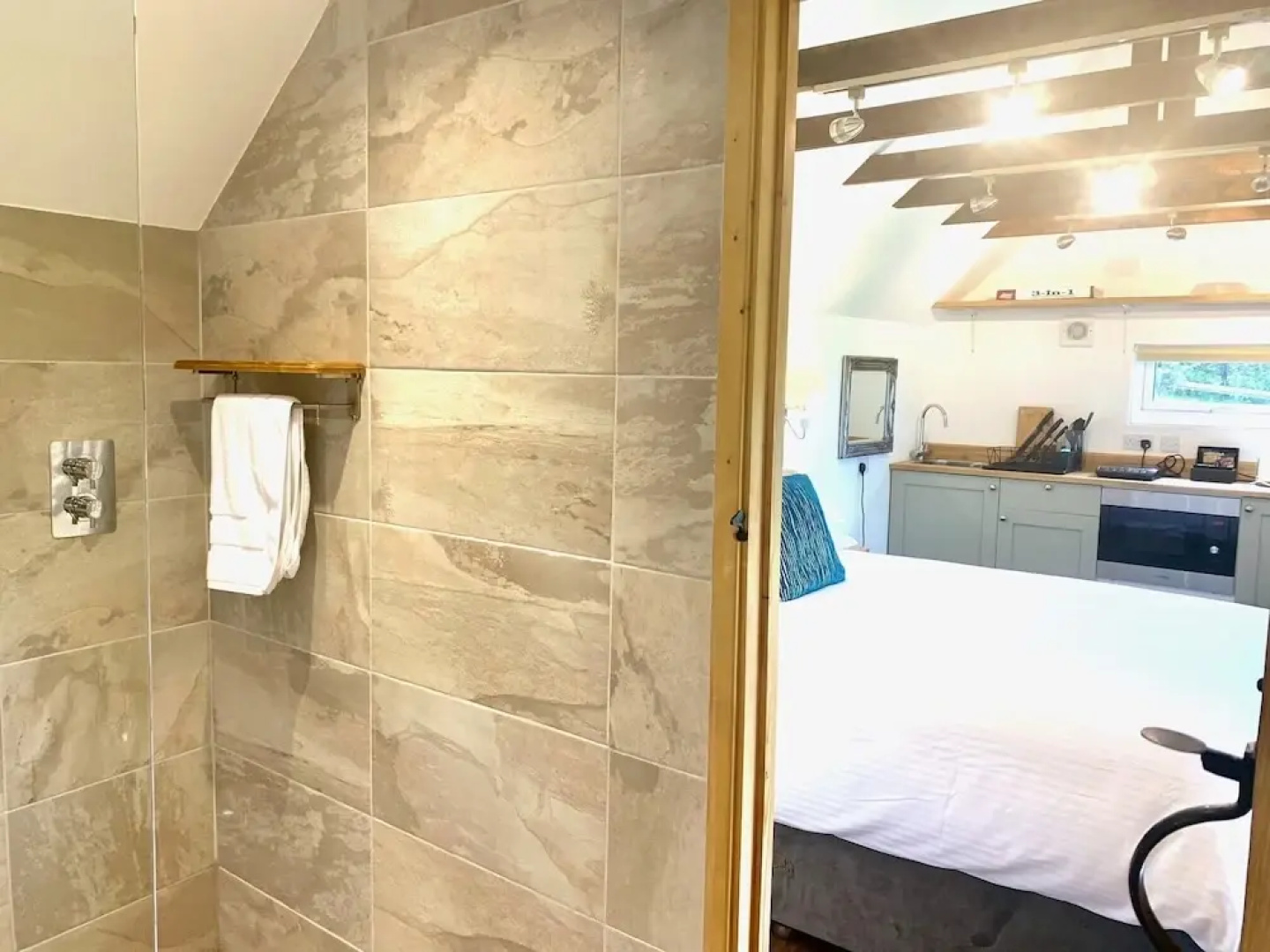 The Estate - 11 Bed - Sleeps 22 - Private Garden
