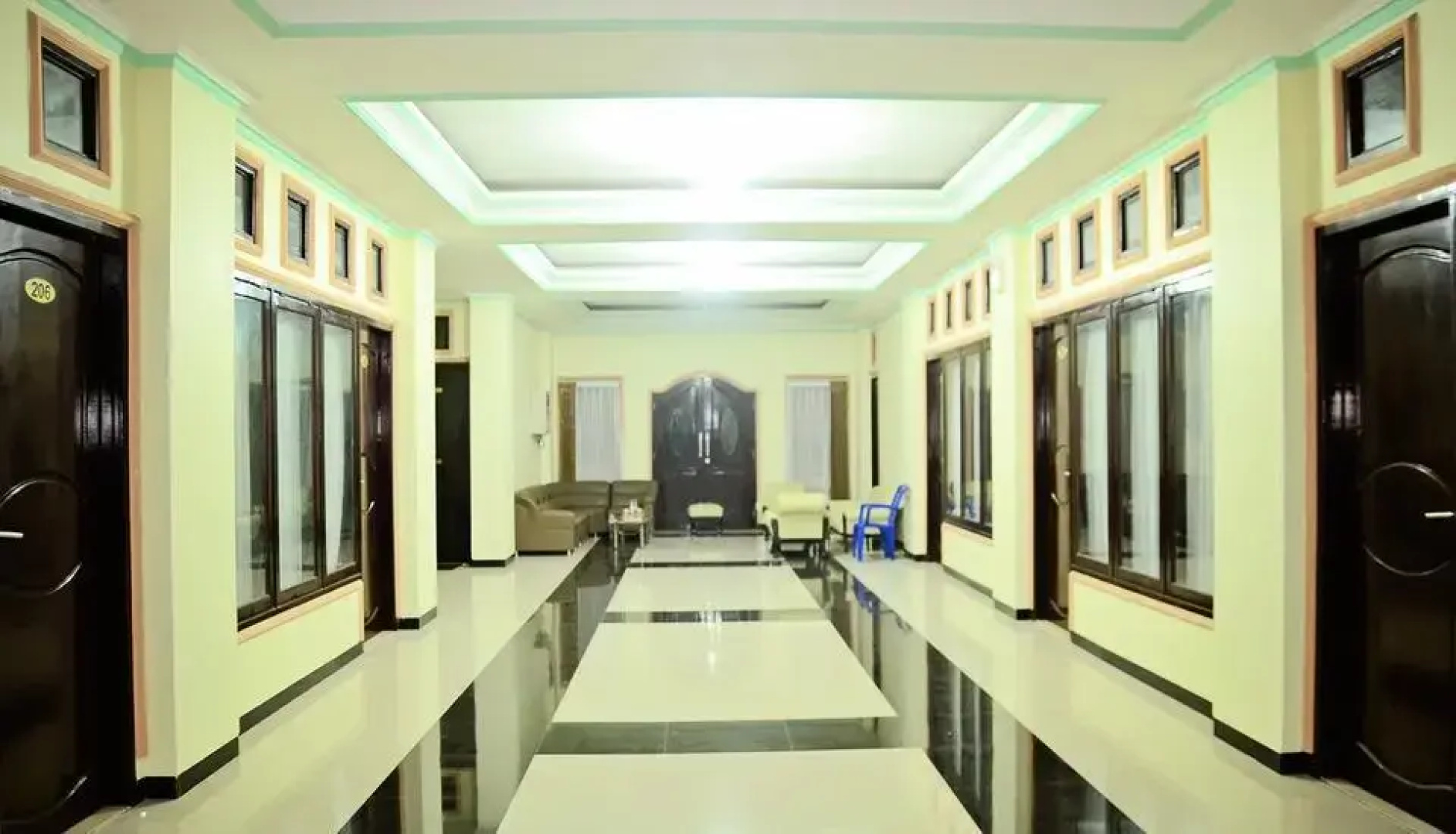 Dena Hotel