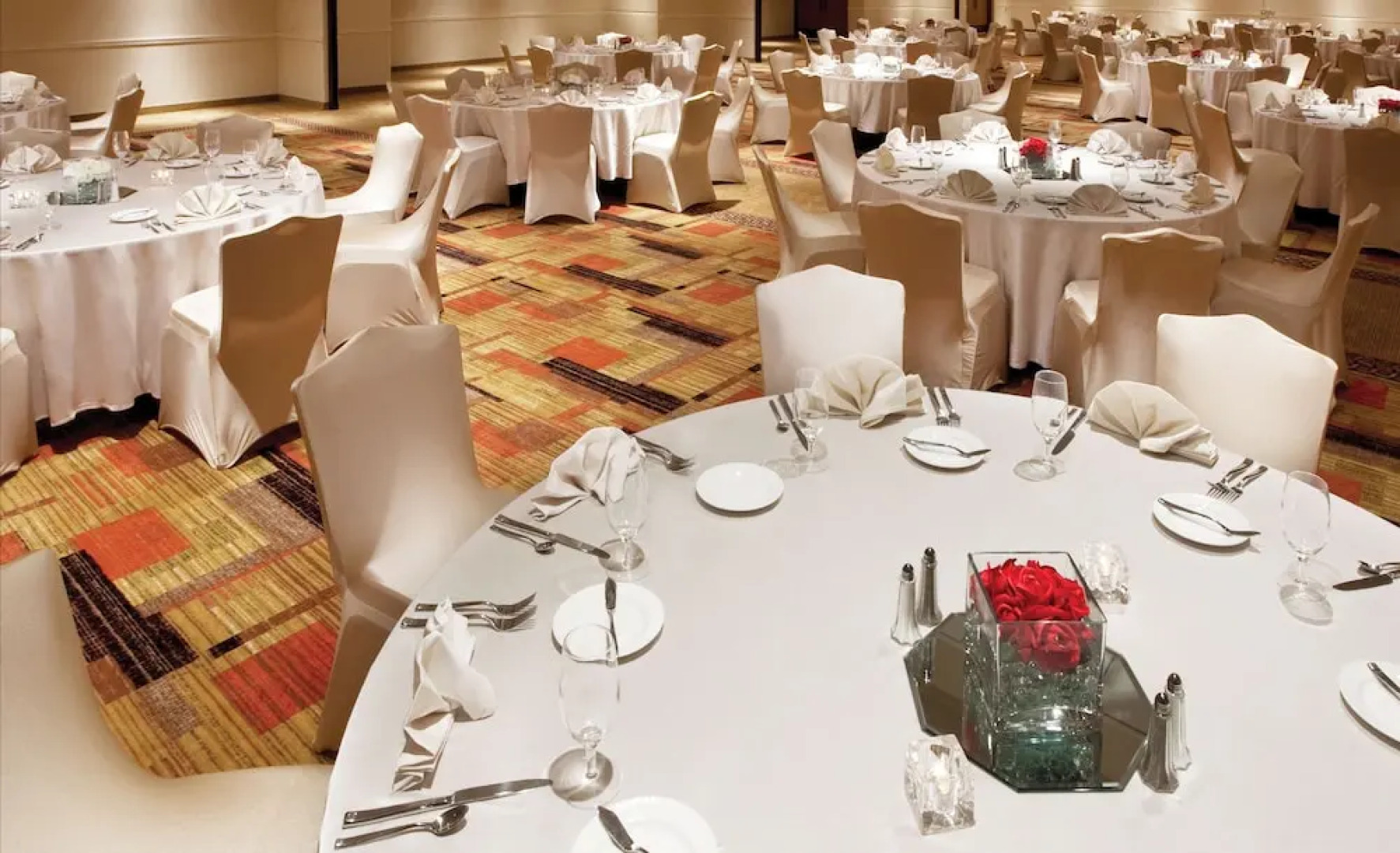 HoteLumière at The Arch