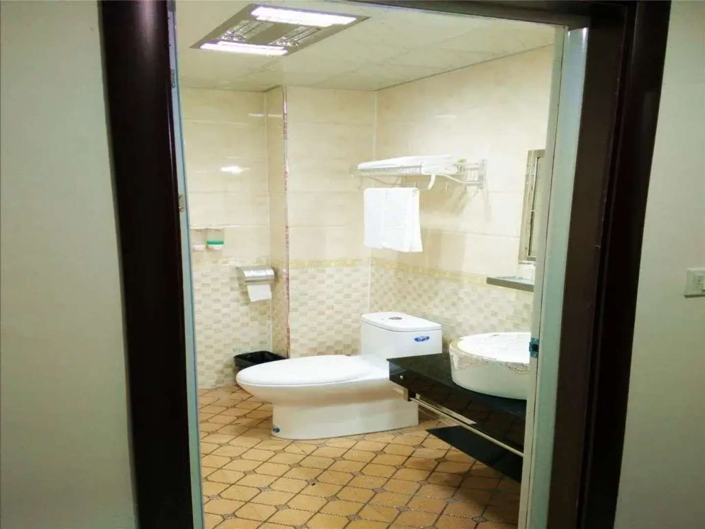 Guilin Yangshuo Jingying Huanle Village Holiday Inn