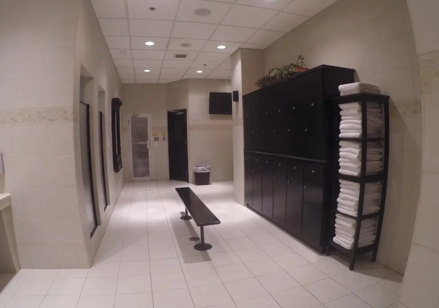 Grand Hotel & Suites