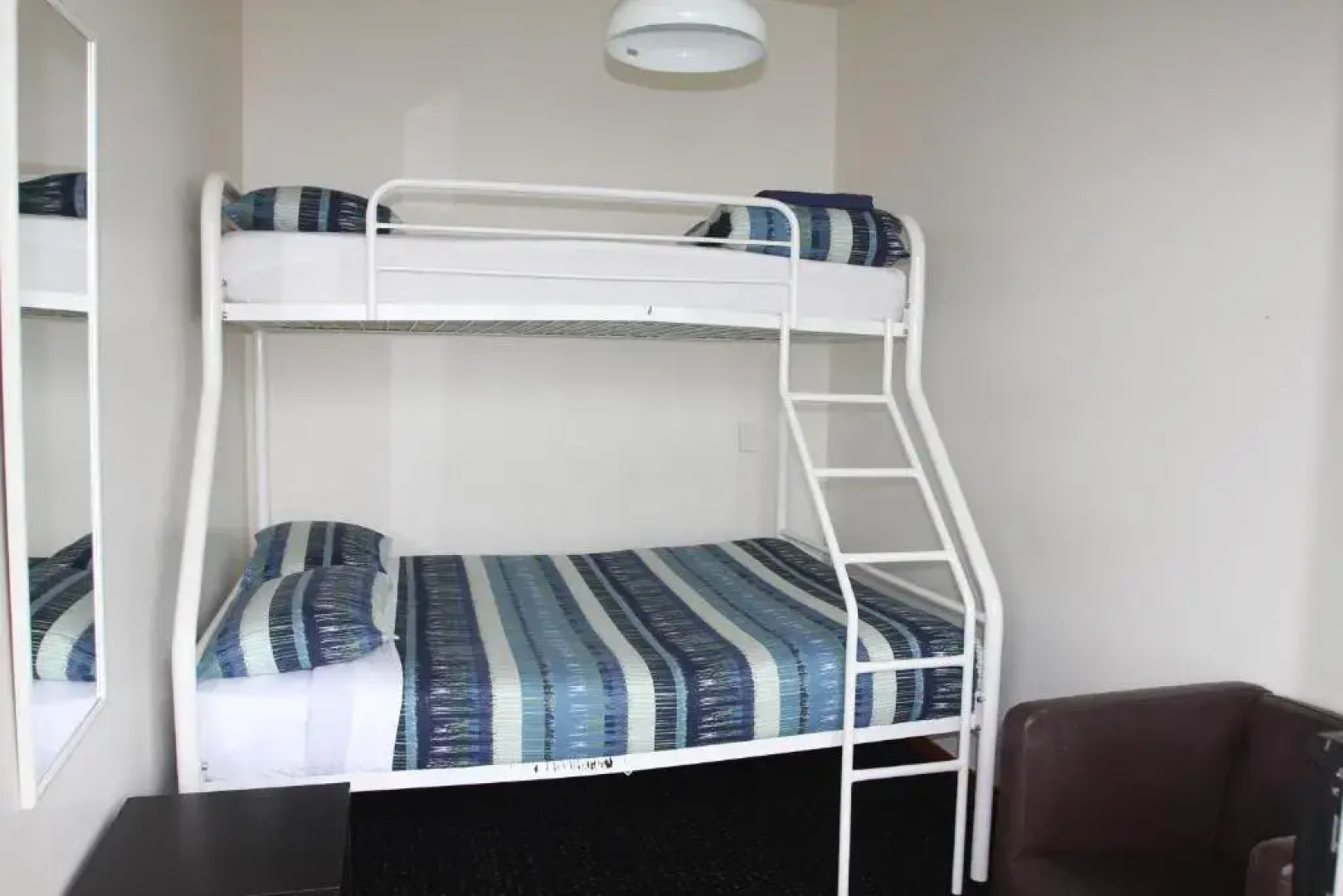 On Top Apartments & Hostel Backpackers