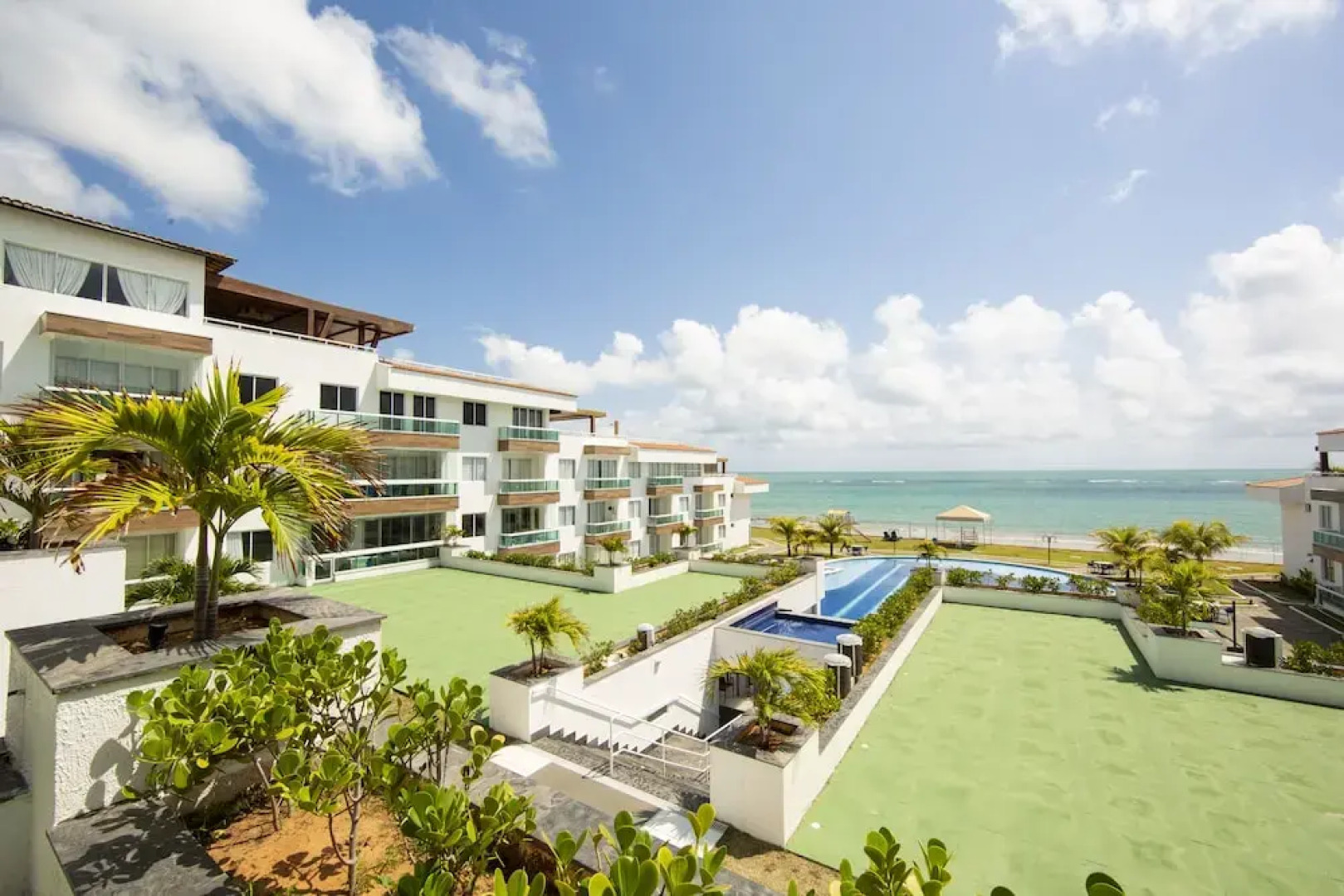 Apê triplo no Corais de Búzios