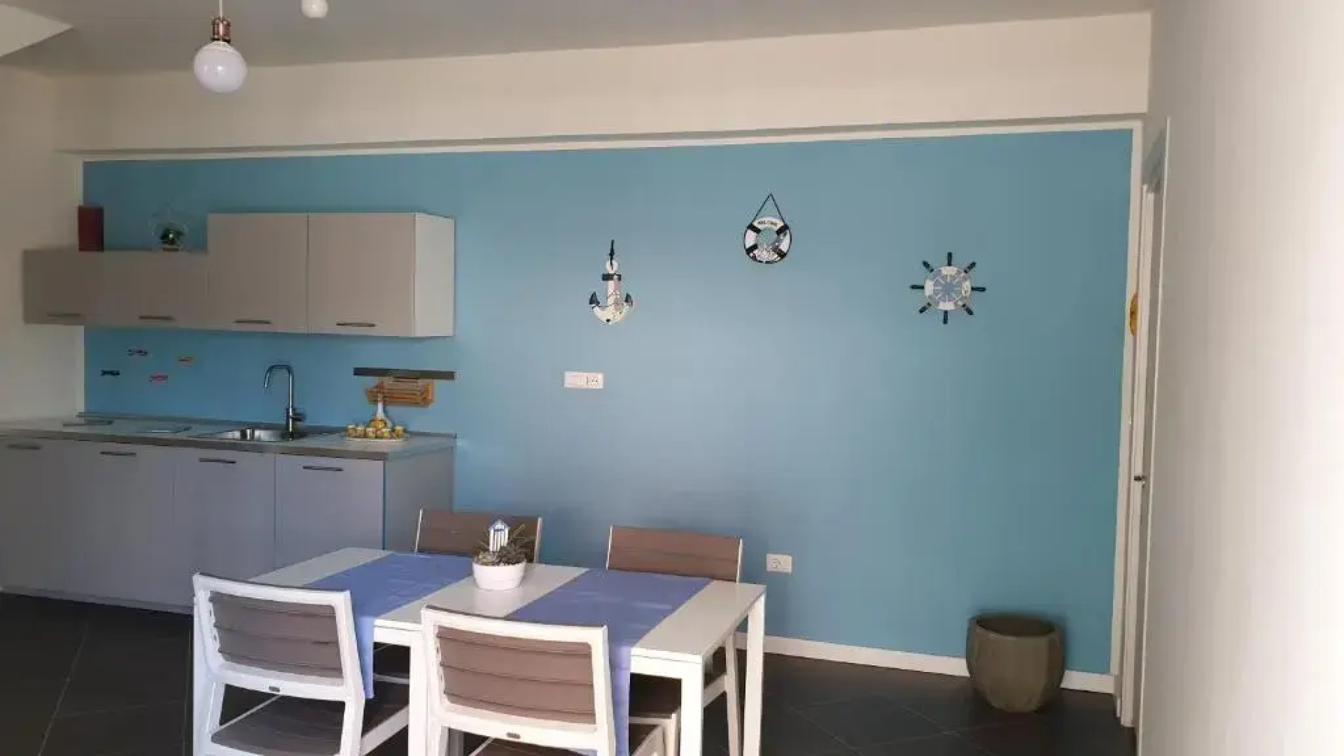 Marina bay house