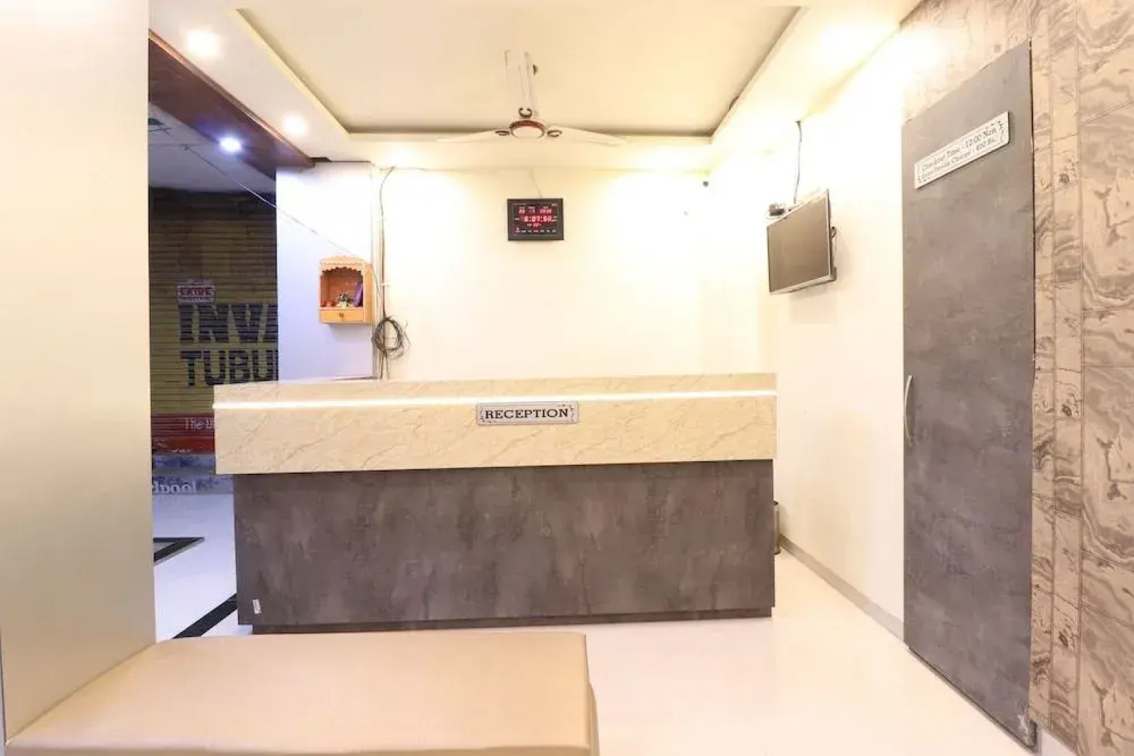 Oyo 47405 Comfort Inn