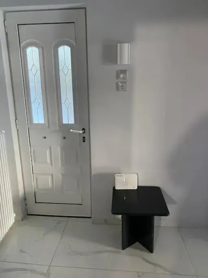 luxury apartment 11' from Athens center