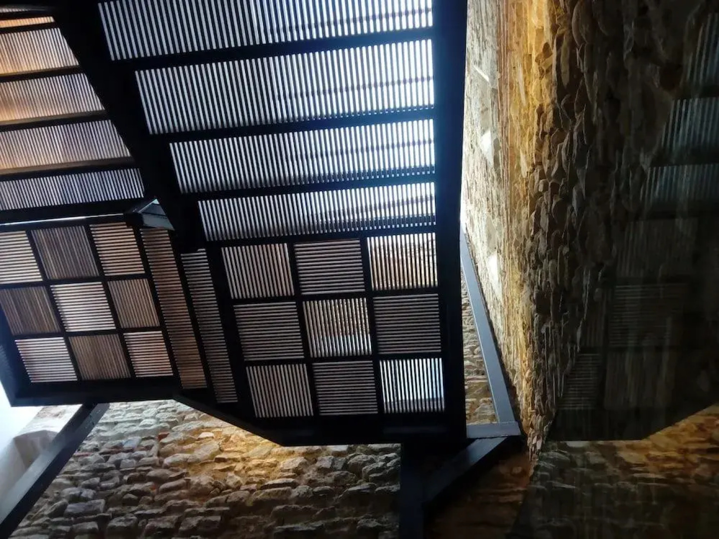 Hospedería Diez y Seis