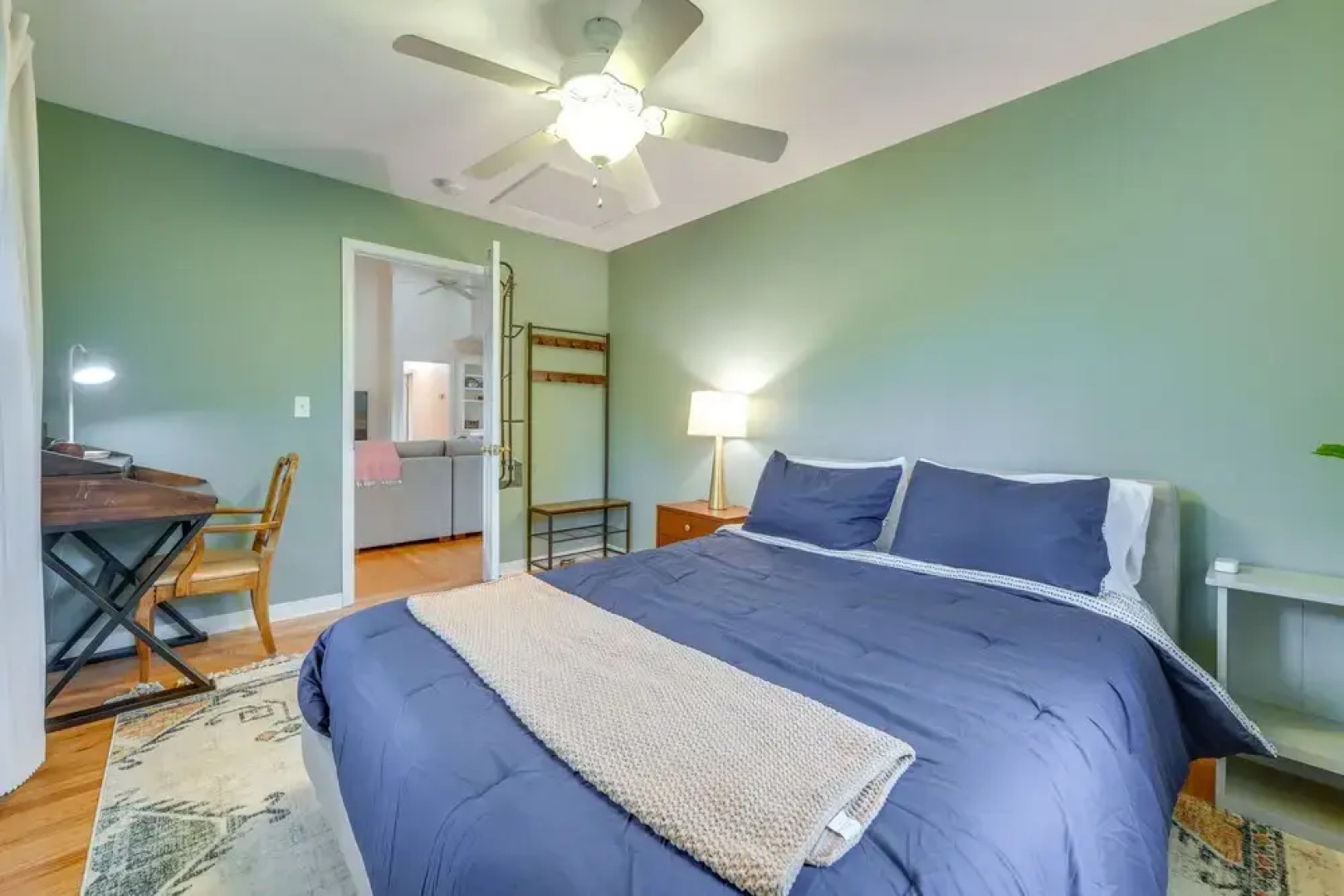 Riverfront Virginia Home - Dock, Fire Pit & Kayaks