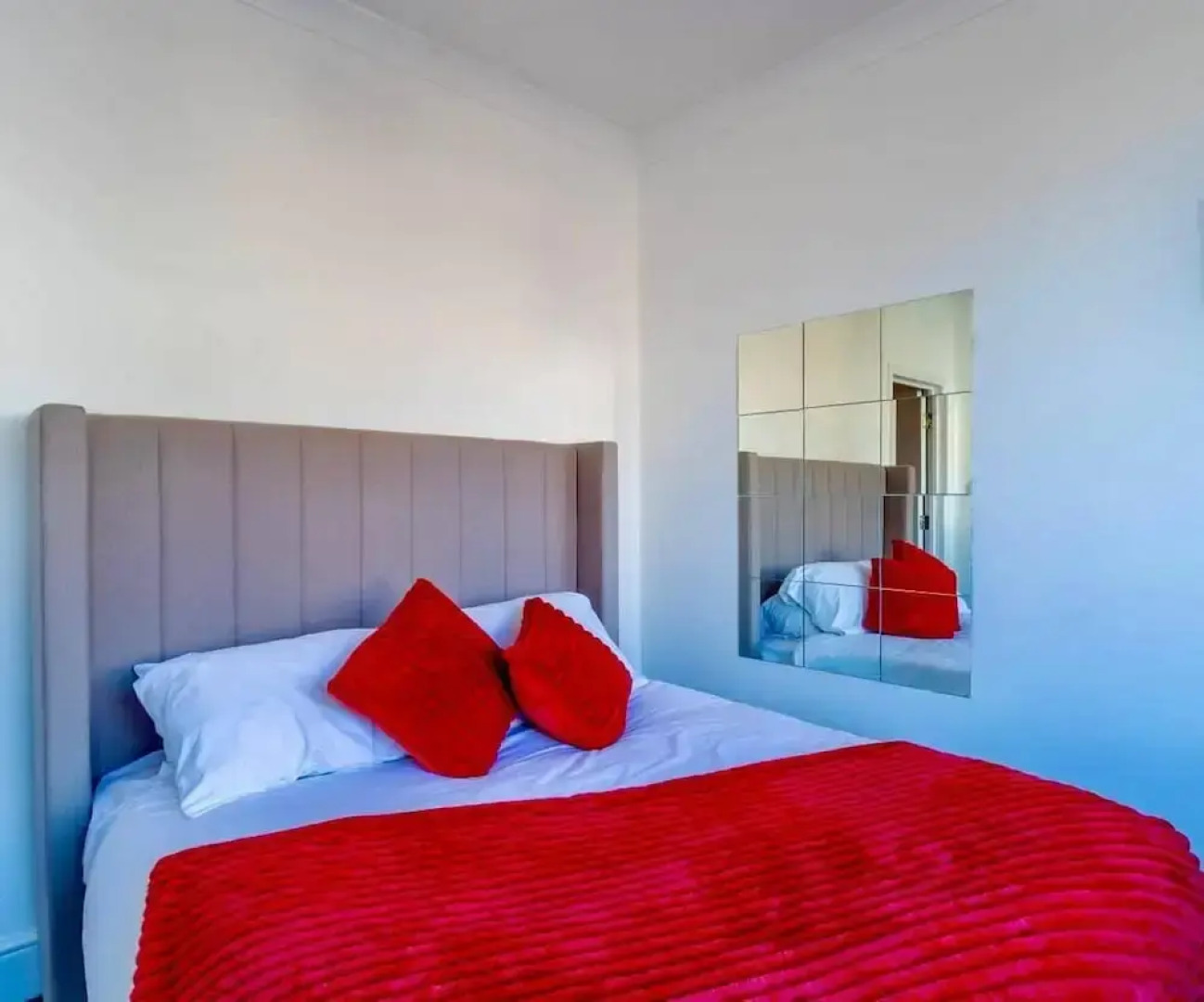 Rayleigh Retreat-spacious Family 3 Bed Apartment