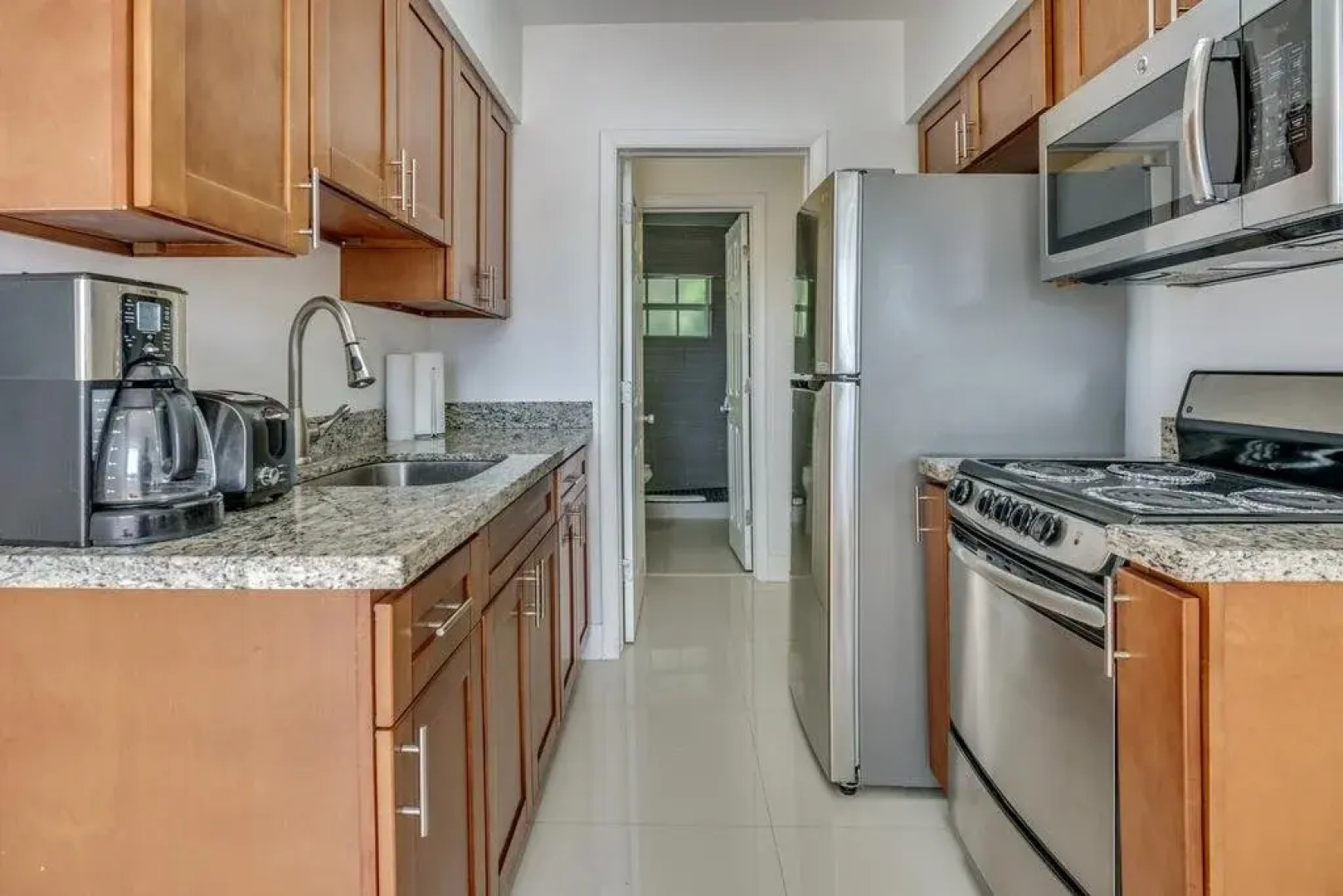 Luna Paradise by the Sea