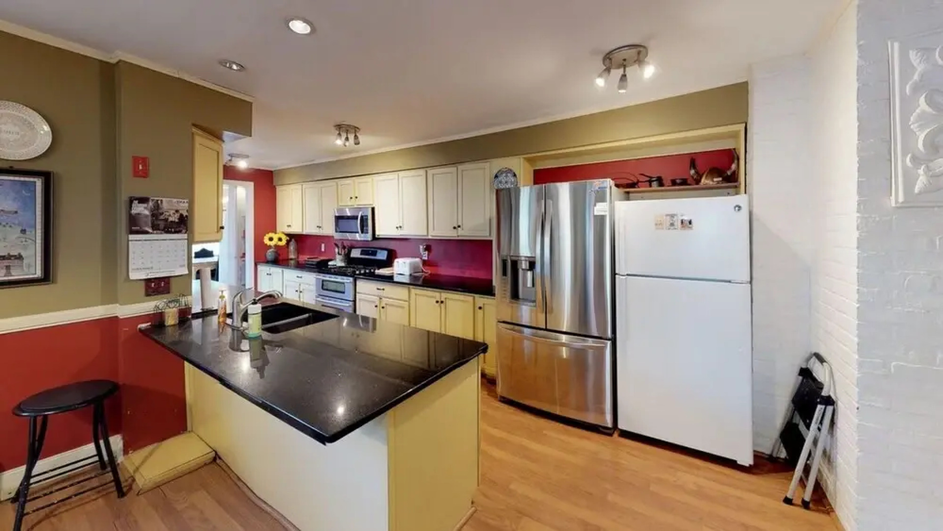 Escapo - Outdoor Hot Tub and Outdoor Fire Pit