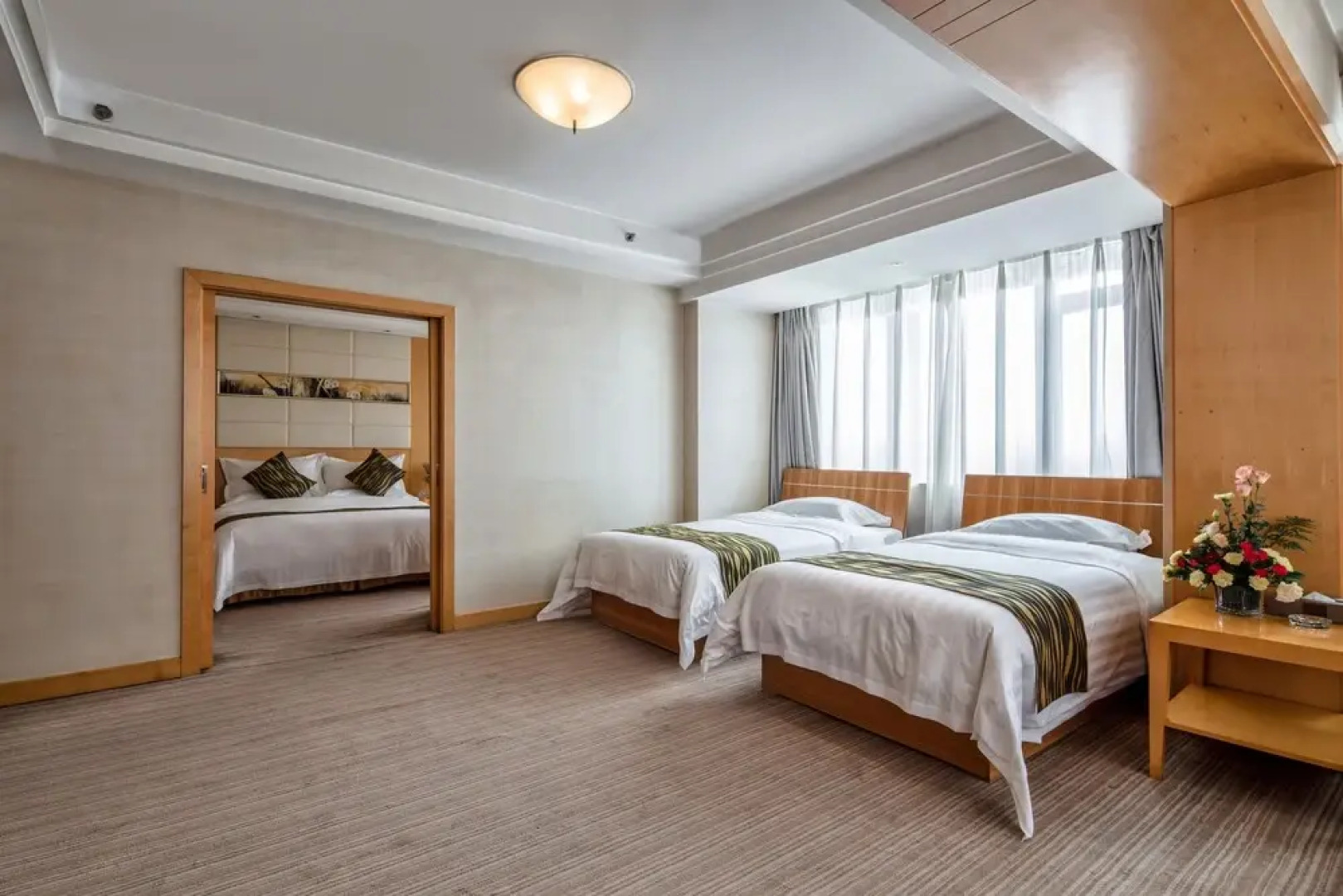 Yungang Jianguo Hotel