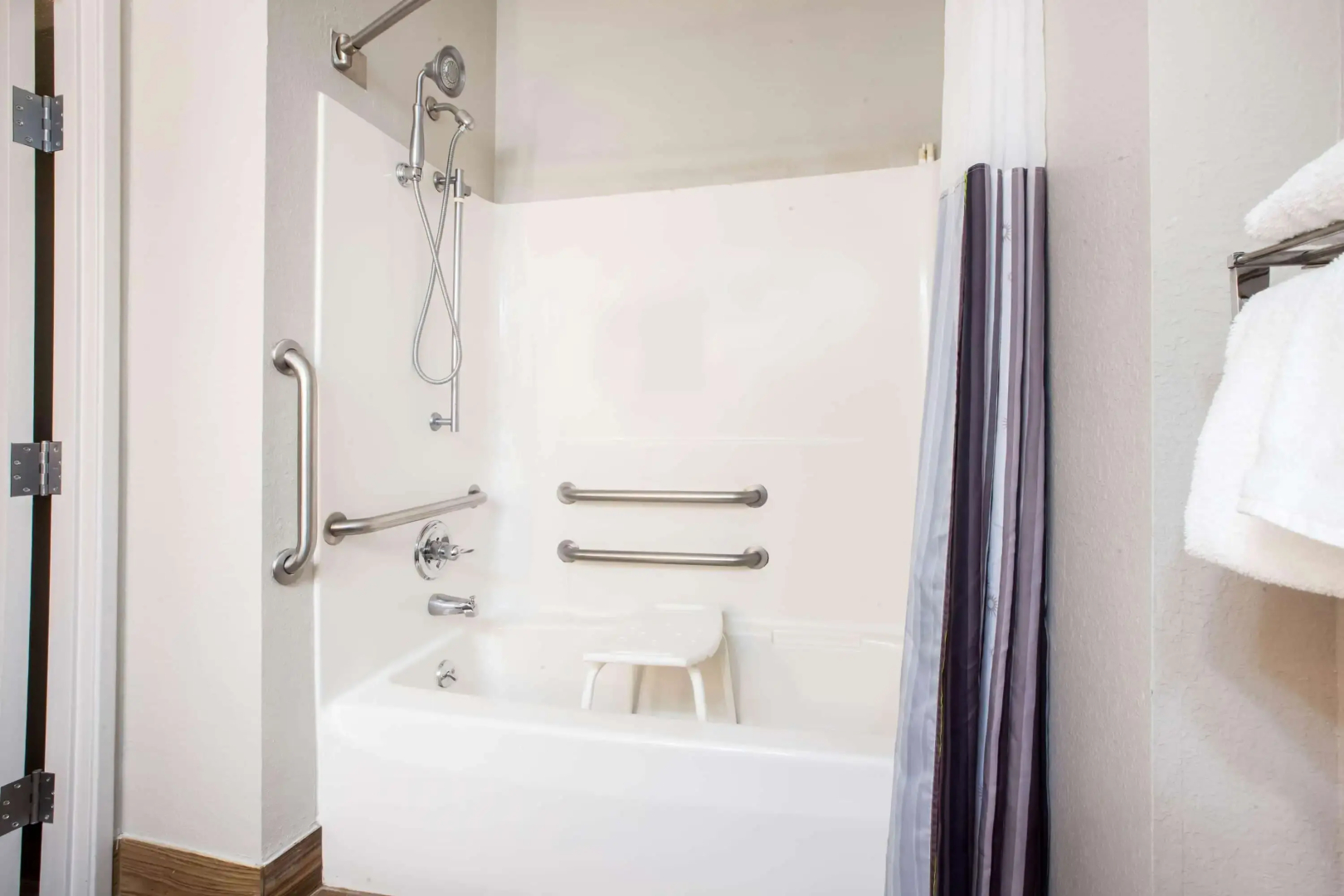 La Quinta Inn & Suites by Wyndham Elkhart