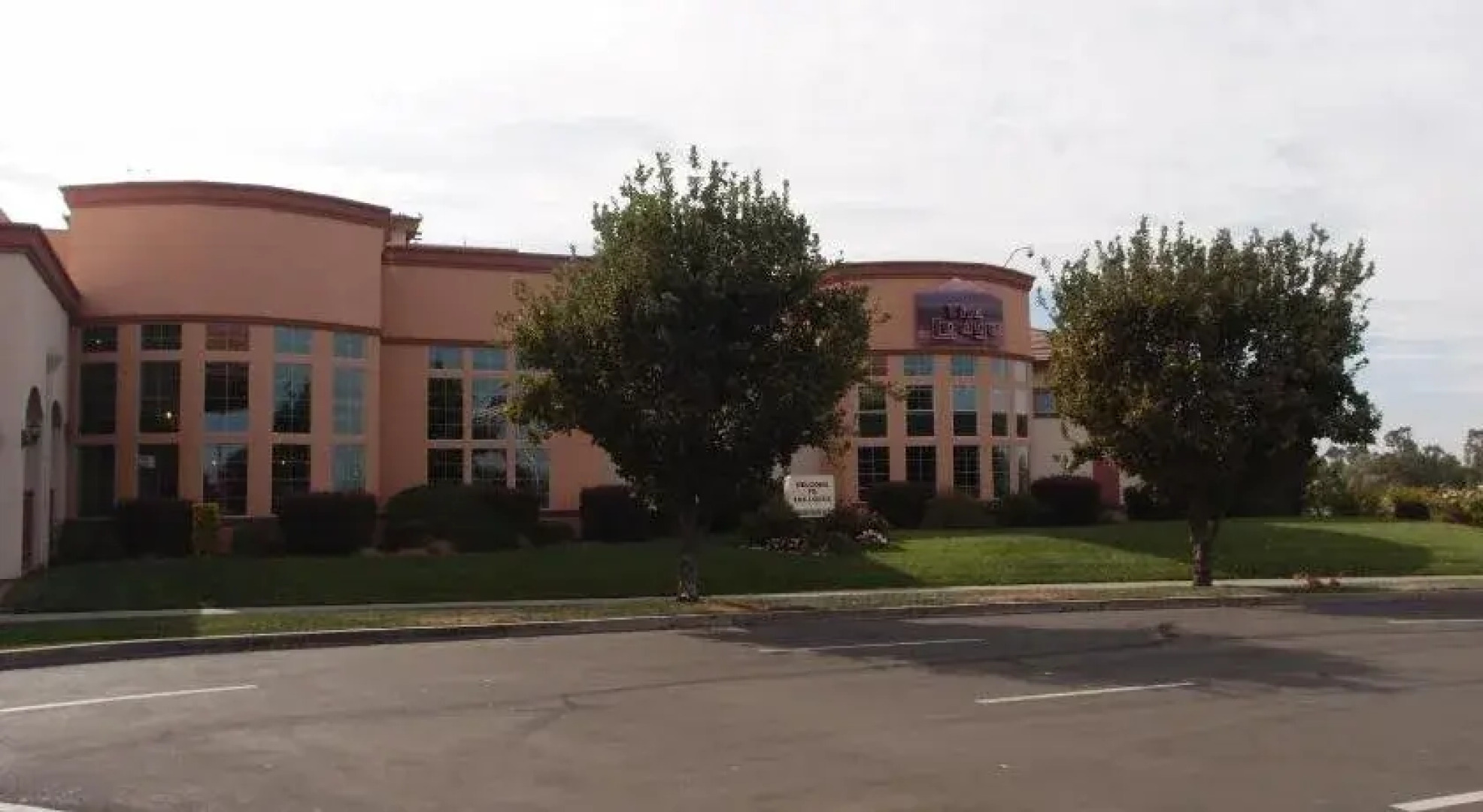 The Lodge at Rolling Hills