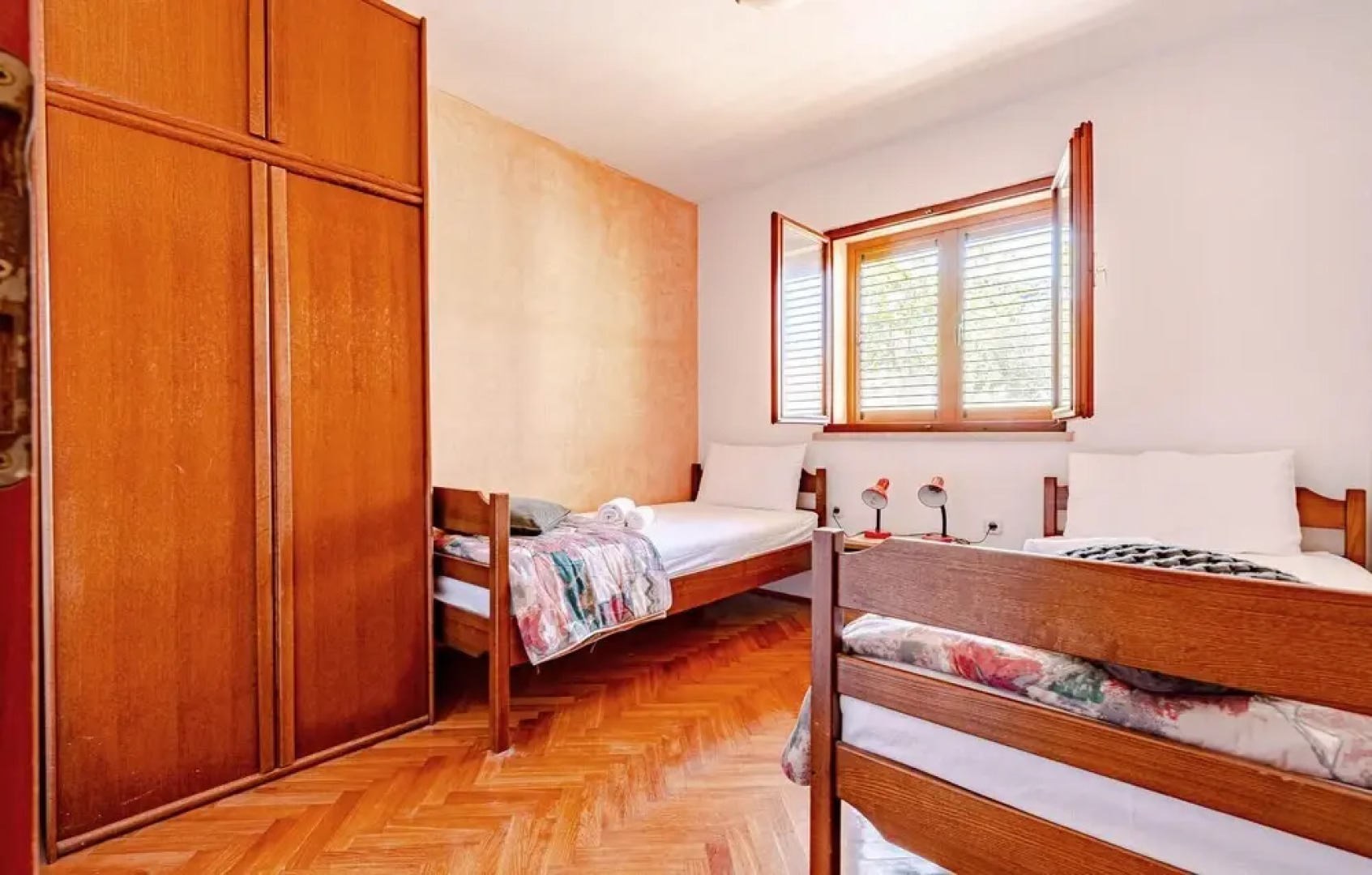 Amazing Apartment in Zrnovo With Wifi and 2 Bedrooms