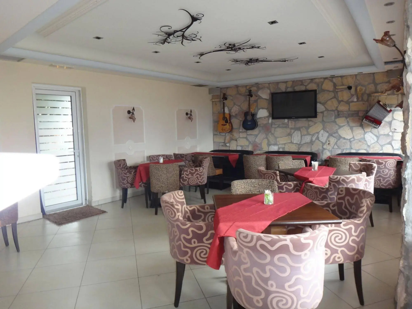 9 Queens Spa Hotel
