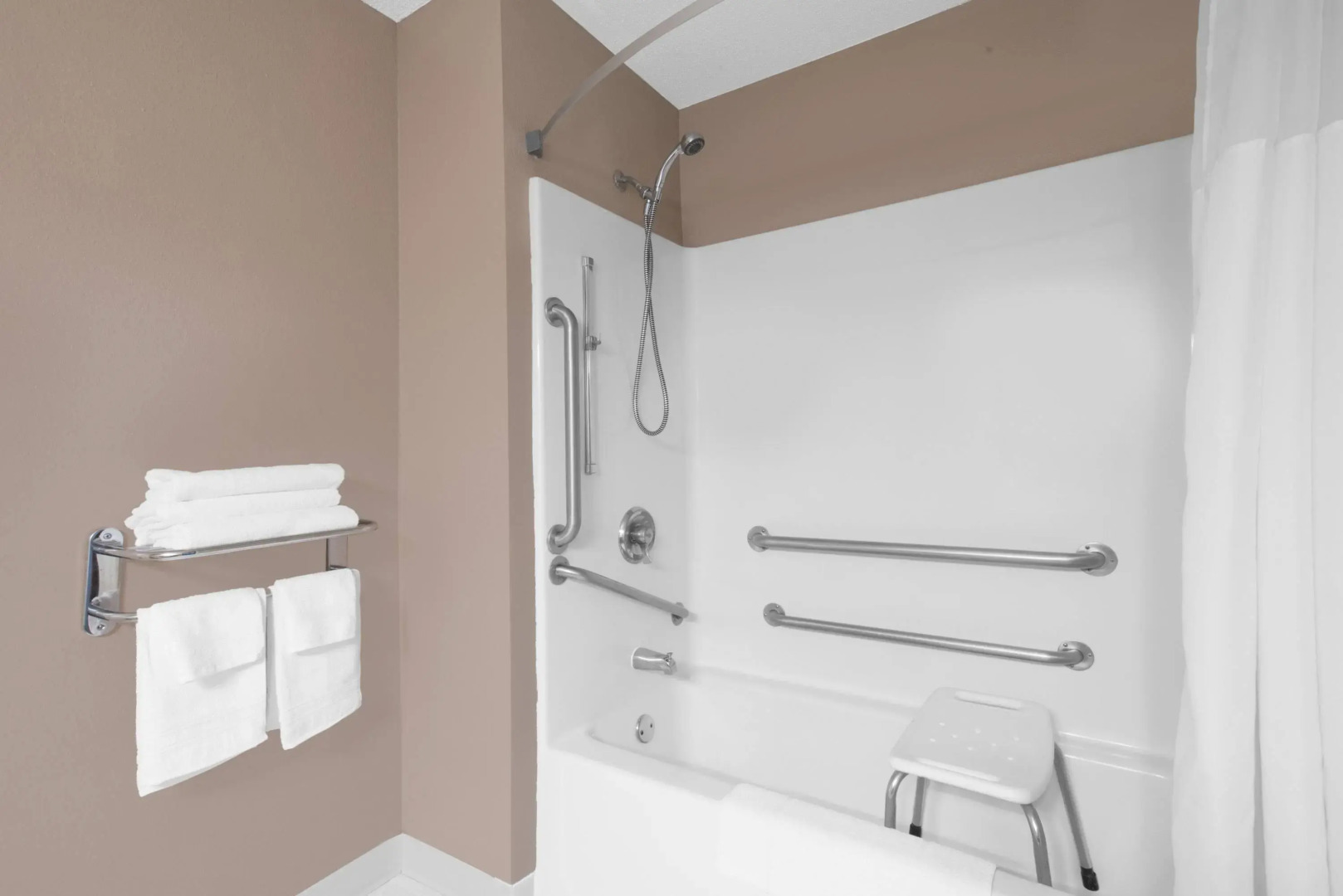 Days Inn by Wyndham Watertown