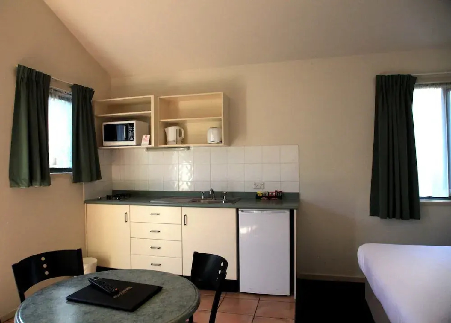 Travellers Motor Village