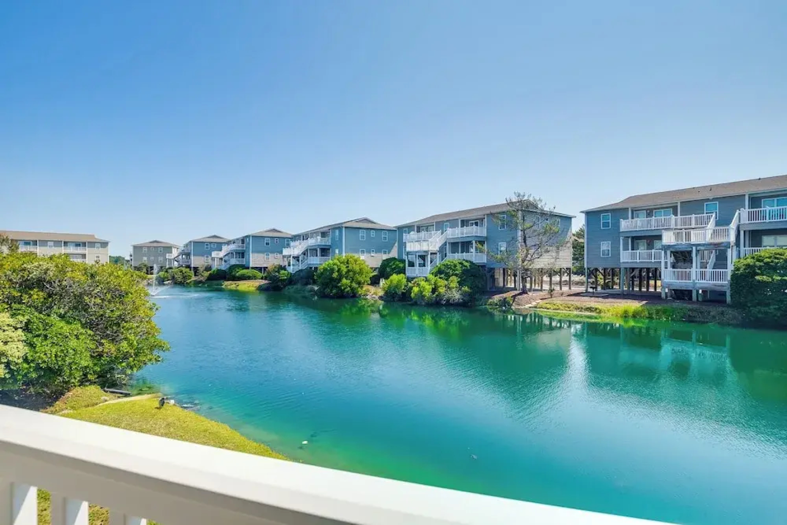 Sunny Condo - Private Ocean Isle Beach Access!