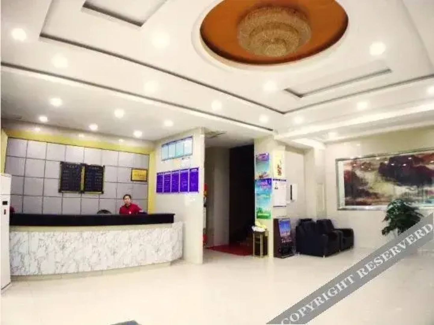 Tongyi Hotel