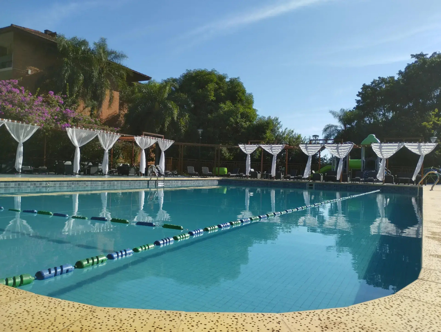 Raices Esturion Hotel