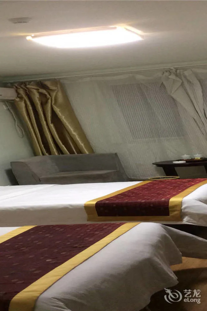 Xinyang Tianyi Express Hotel