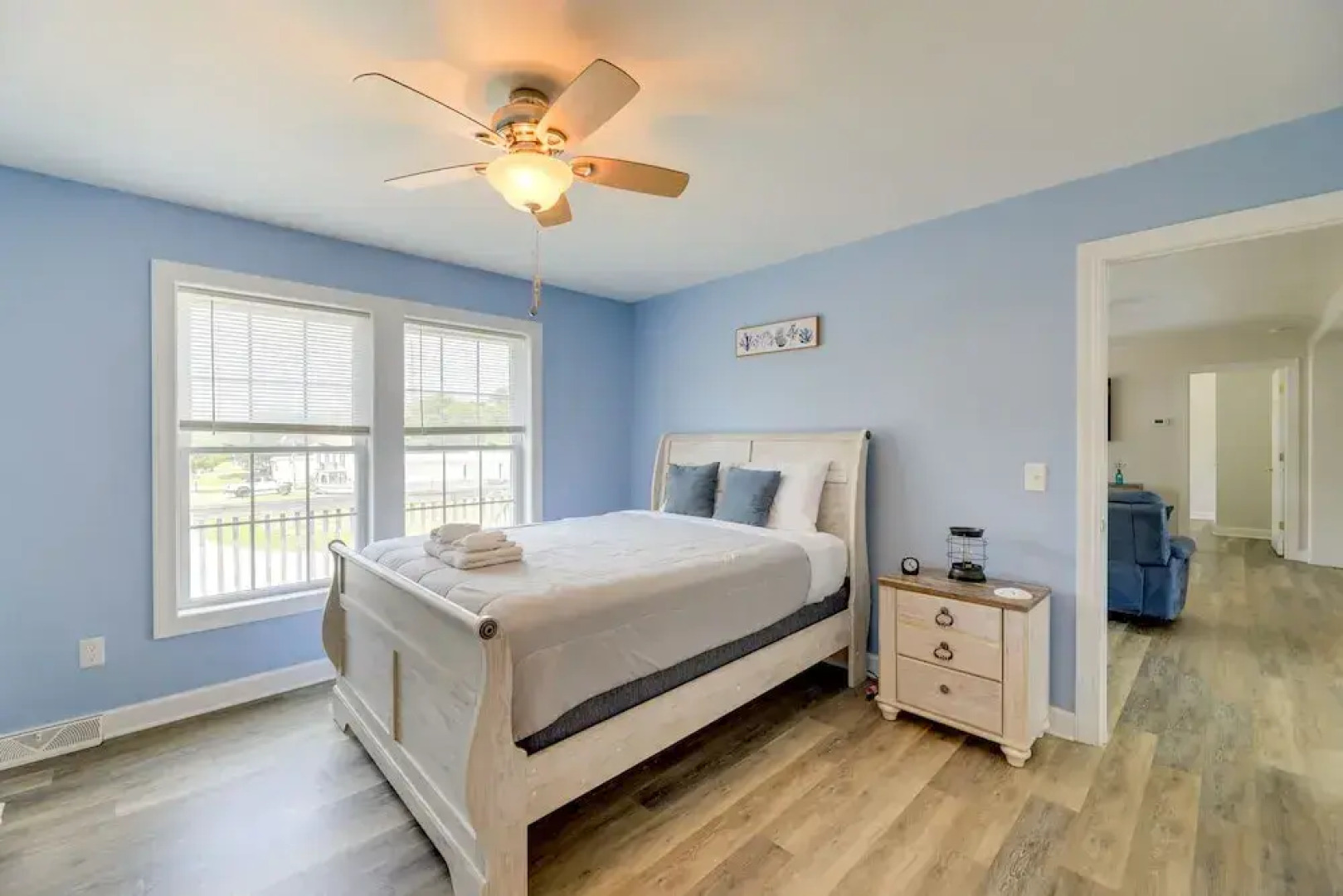 Coastal Emerald Isle Retreat w/ Deck & Grill!