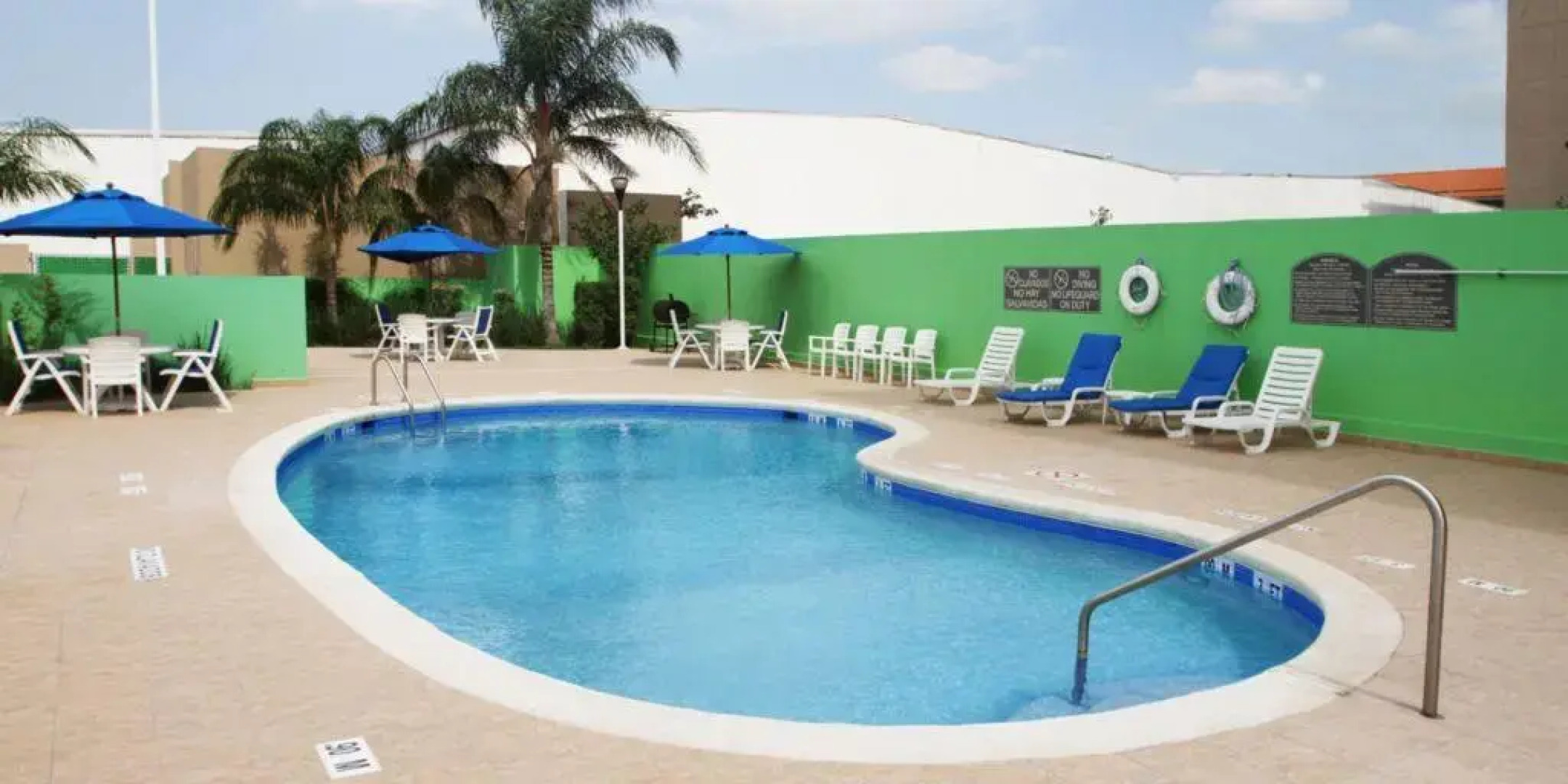 Holiday Inn Express And Suites Monterrey Aeropuerto