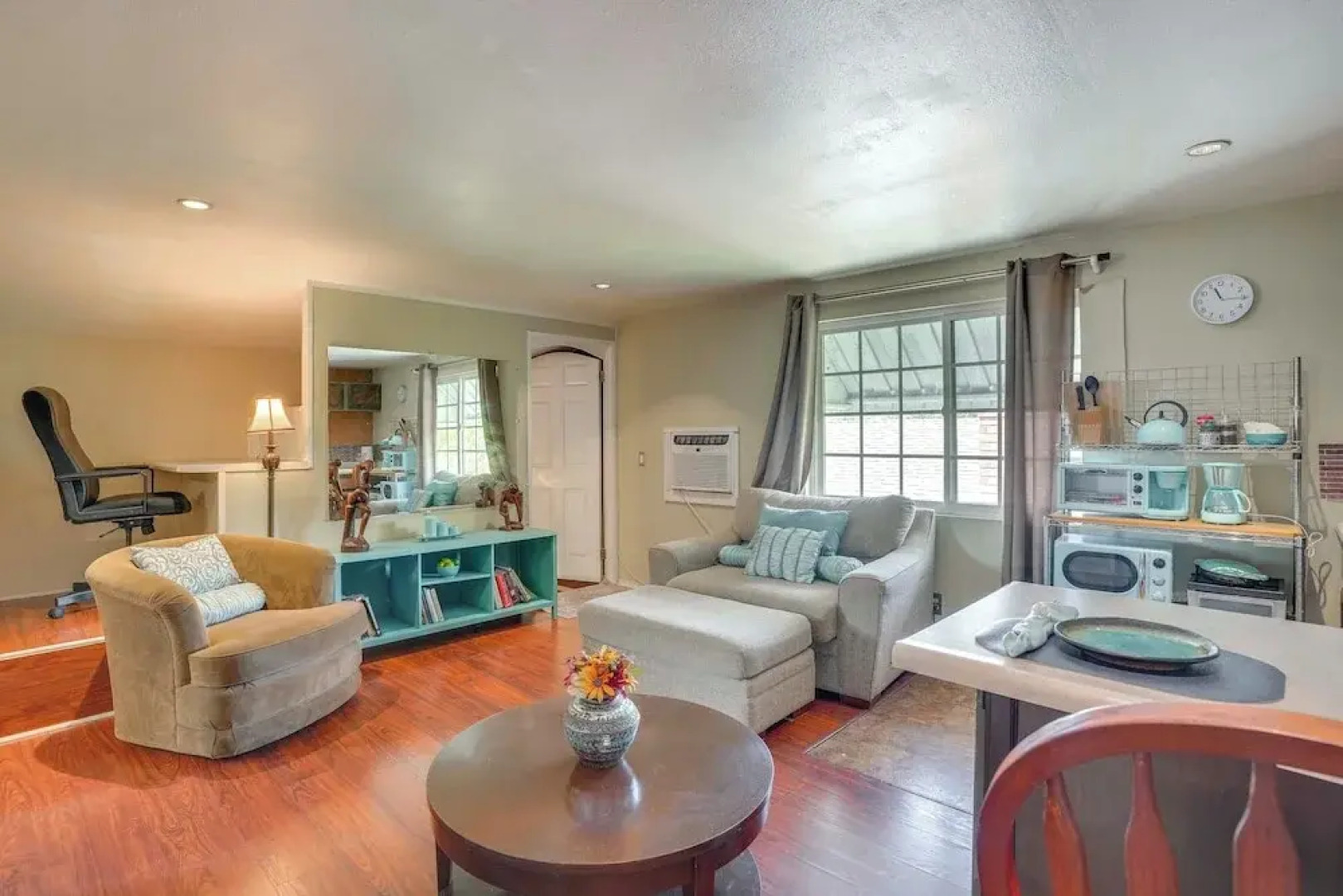 Pet-friendly Studio in Costa Mesa - 7 Mi to Beach!