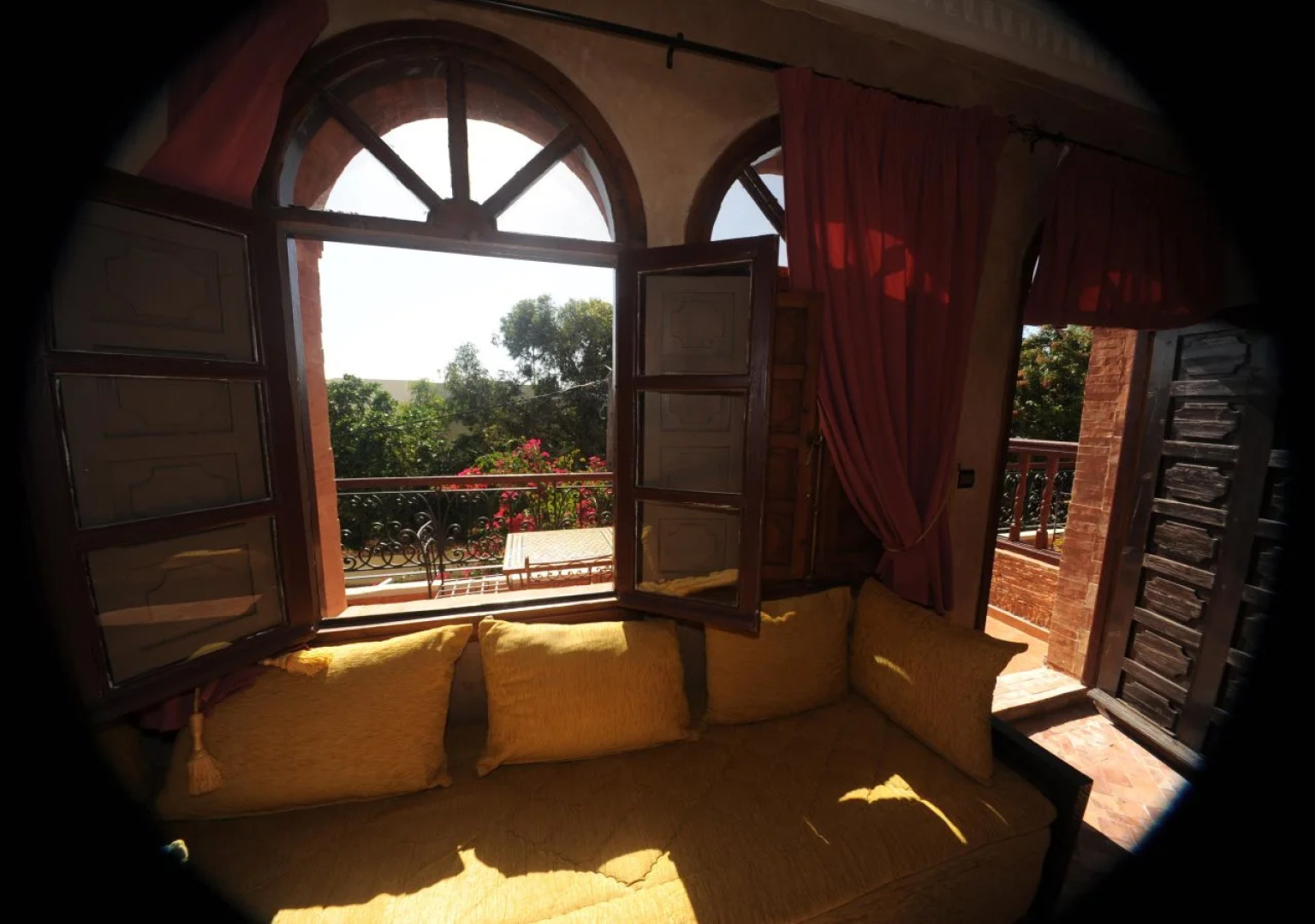 Al Jasira Suites & Spa