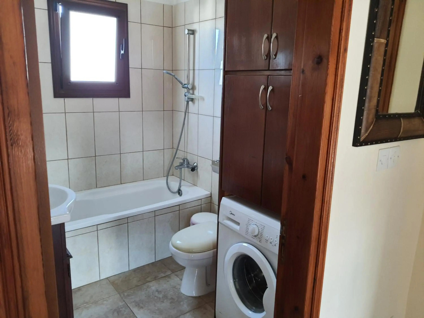 JOANNA SUNSET APTS Pomos