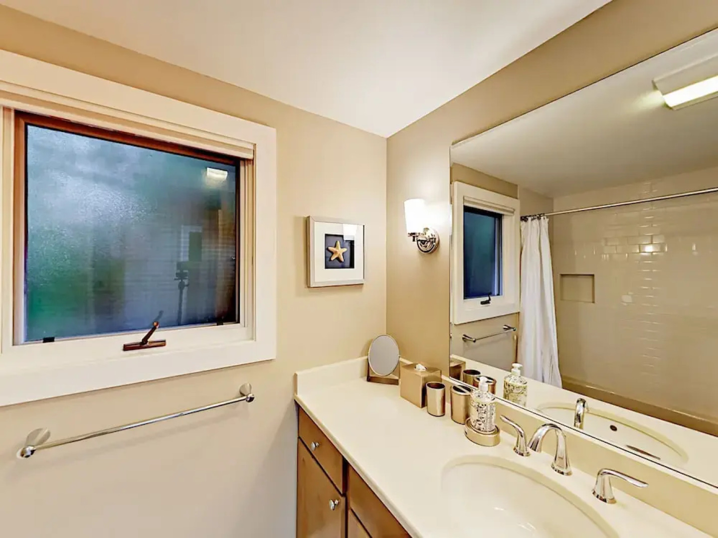 14521 40th Ave NE Home 3 Bedrooms 3 Bathrooms Home