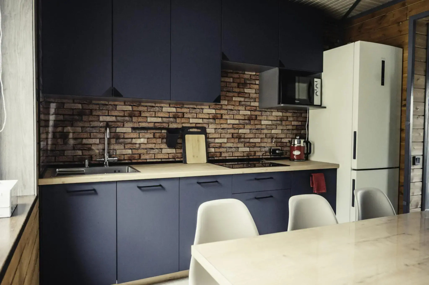 Отель Шепоты