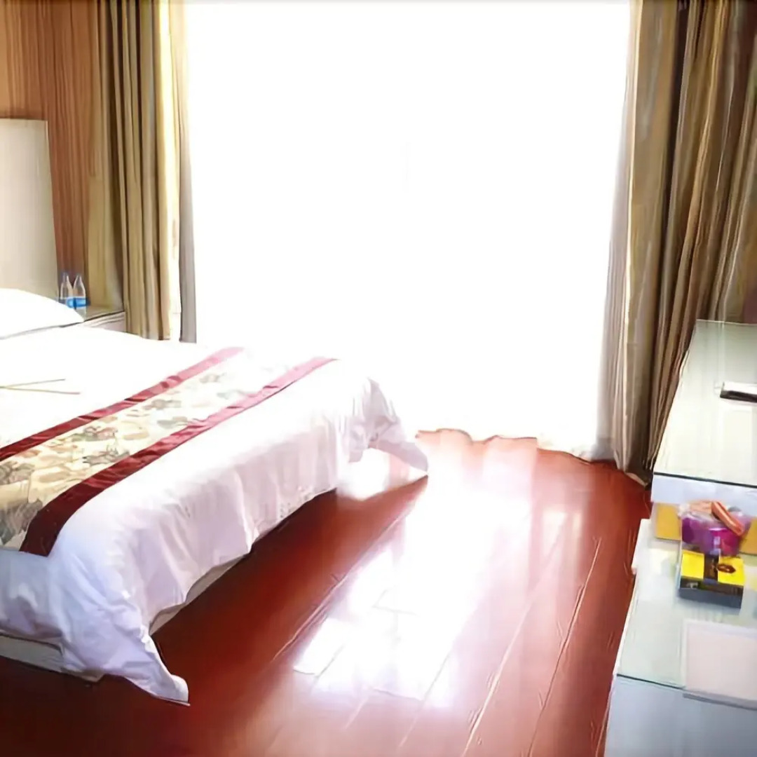 Zhongwei Huanghe Hotel