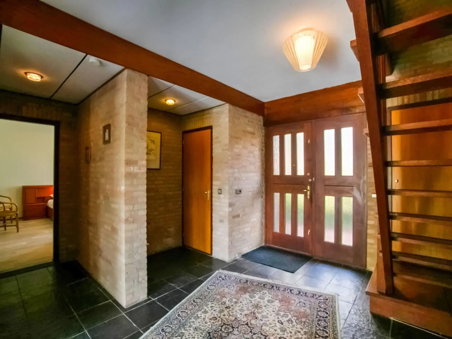 Spacious Holiday Home close to the Efteling in Nieuwkuijk with Terrace