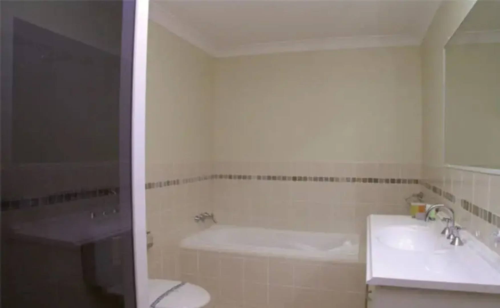 Two Beaches, 74B Blanch Street