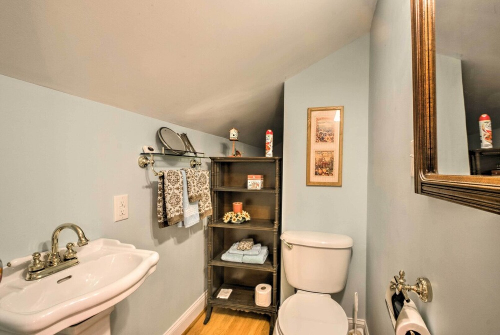 Damascus Home w/ Fire Pit & Views, Walk to Shops!