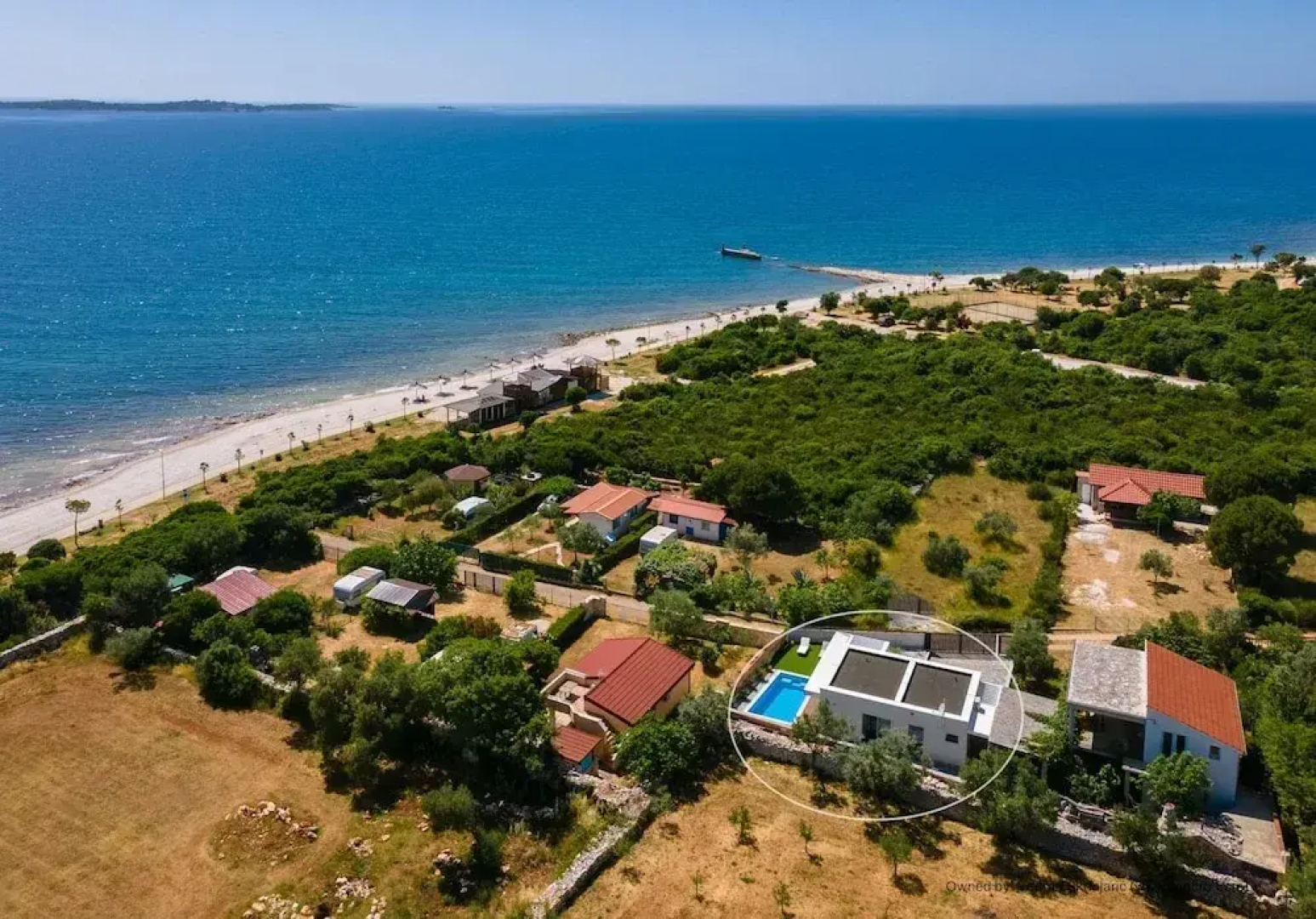 Villa for two Person With Pool in Peroj