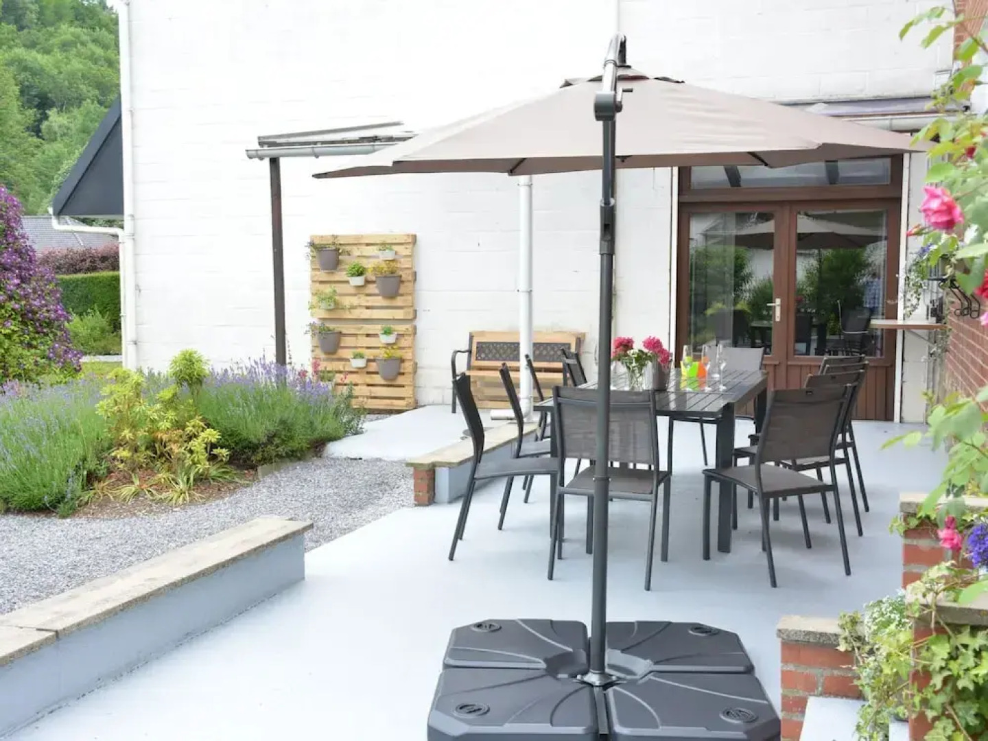 Luxurious Holiday Home in Hamoir With Terrace