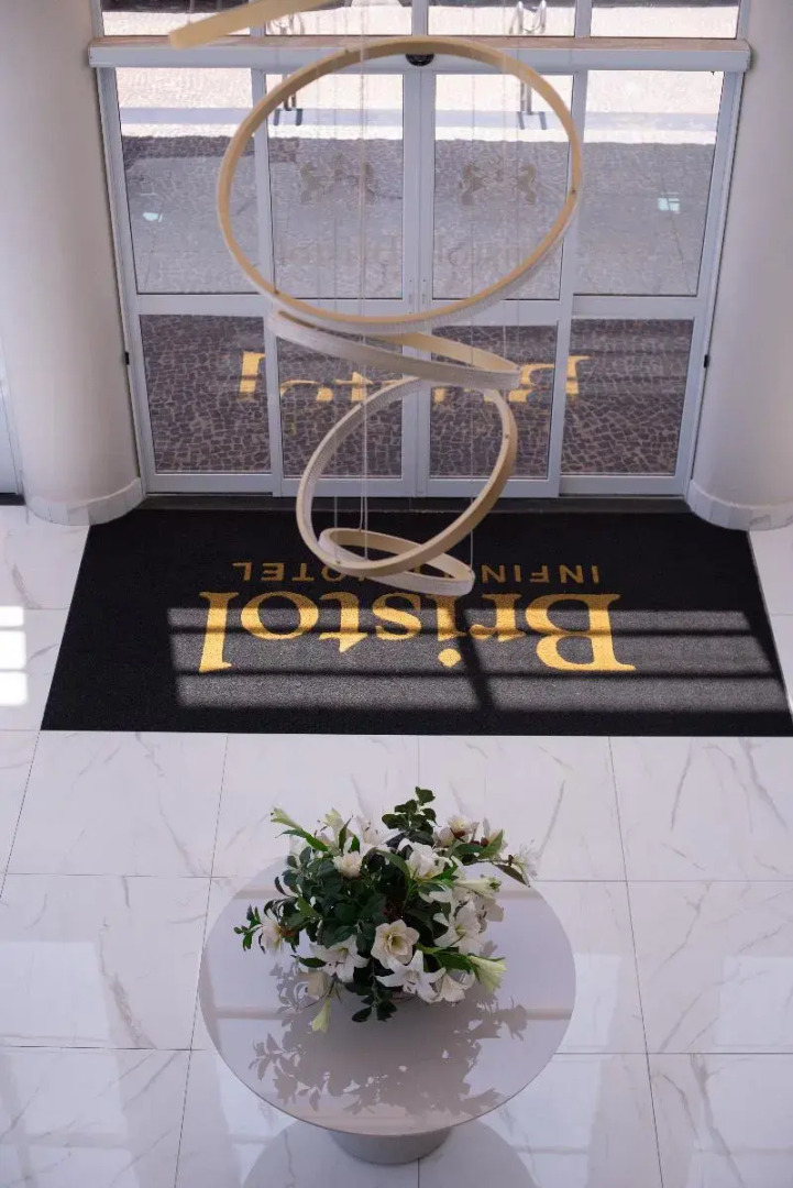 Bristol Infinity Hotel