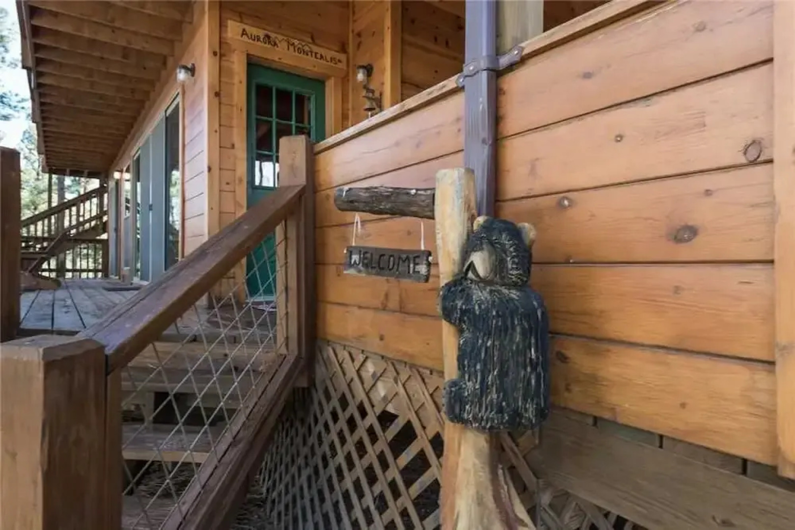 Aurora Montealis - Two Bedroom Cabin