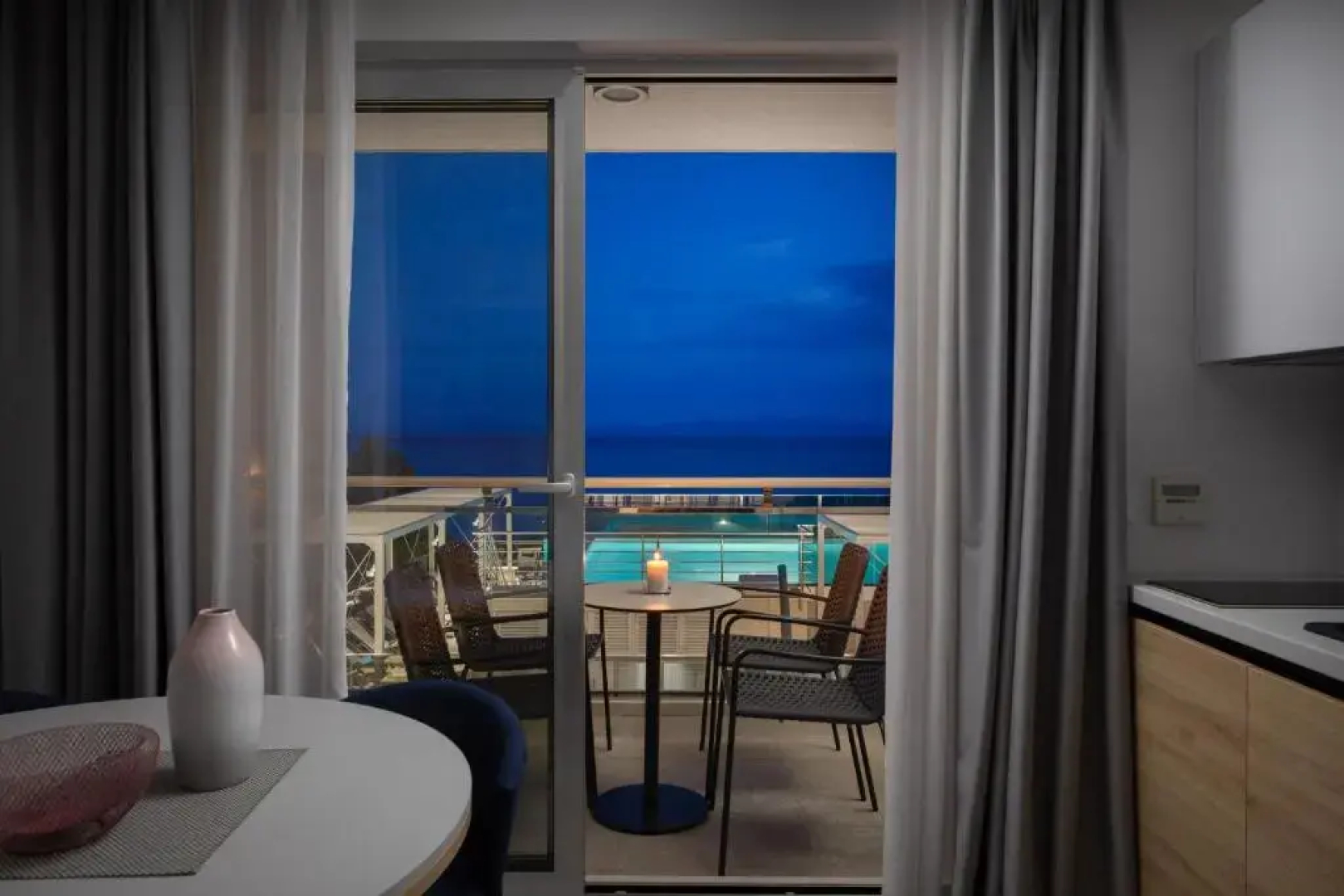 Noemia Apartments