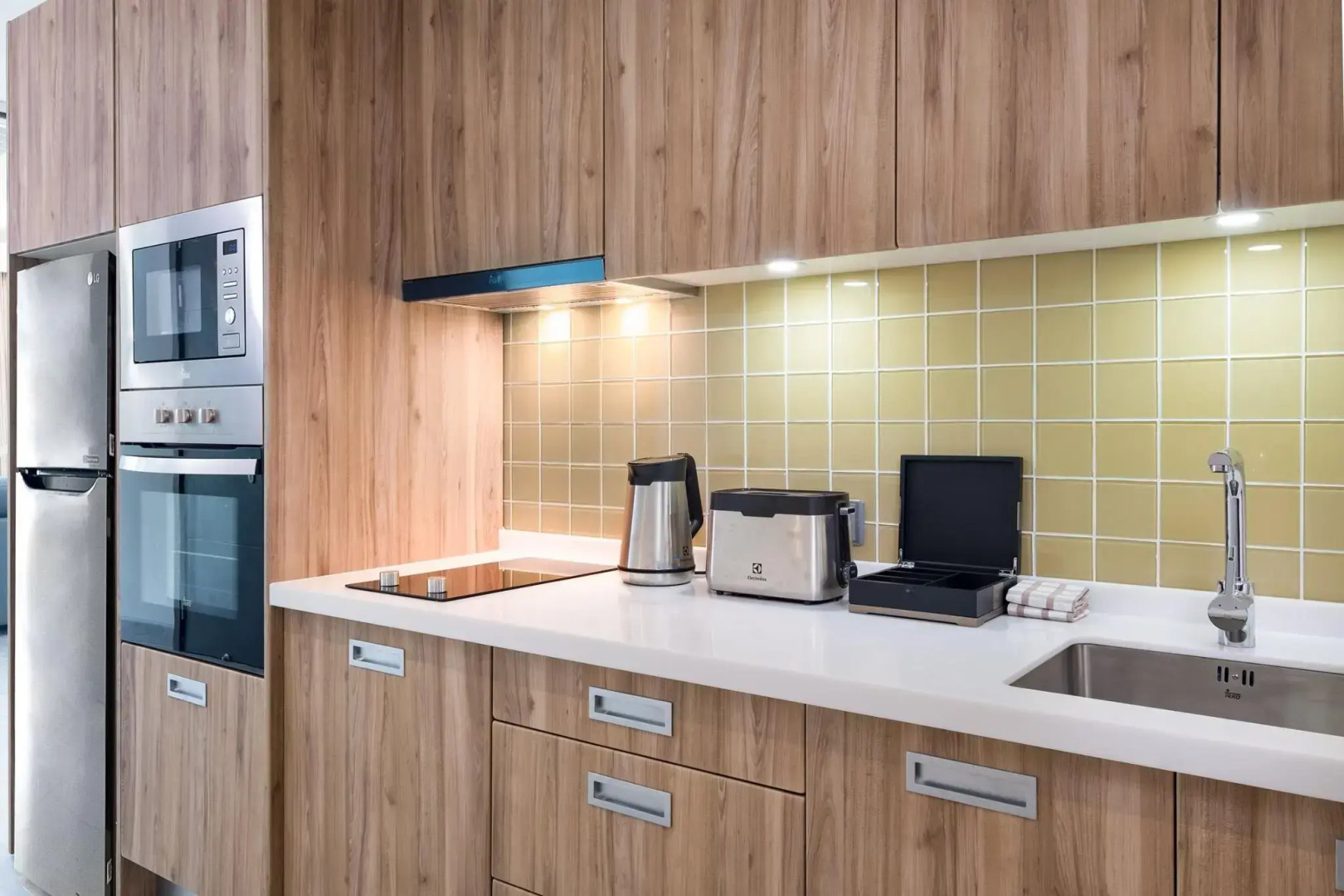 Absolute Twin Sands Resort & Spa