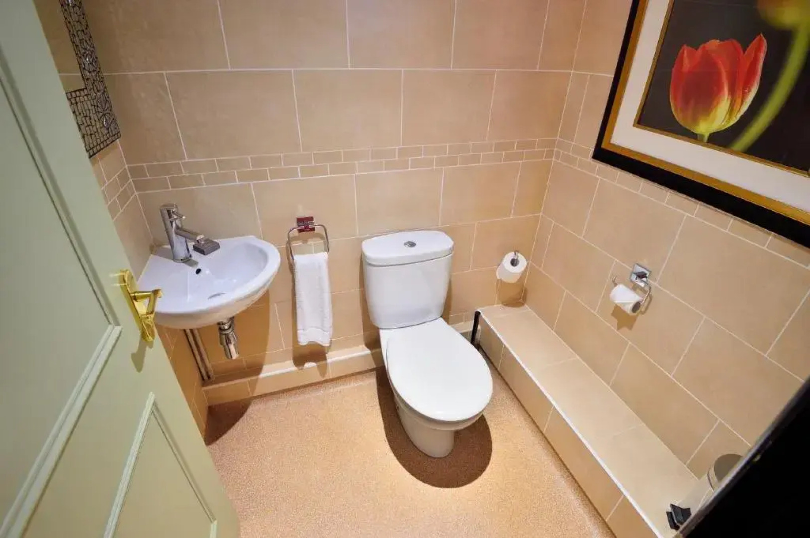 The Roundabout Hotel