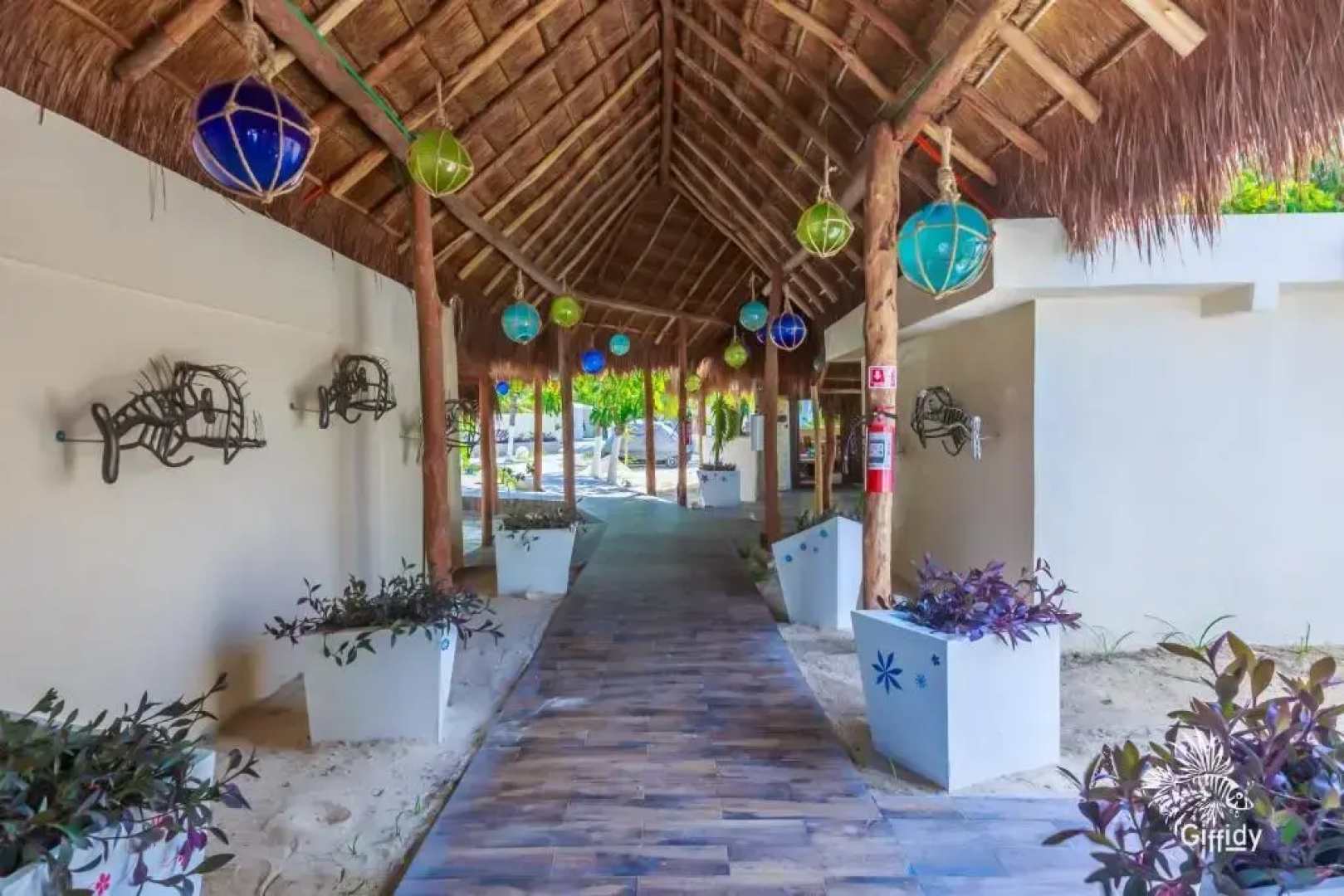 Hotel Paradise Suites