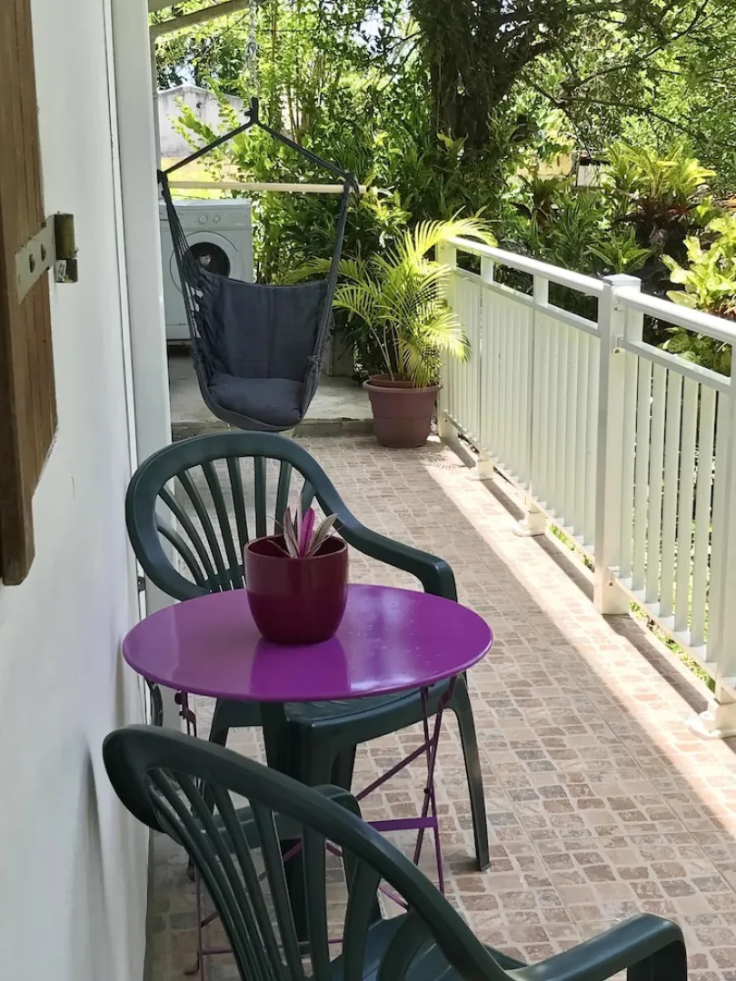 House With one Bedroom in Le Robert, With Wonderful Mountain View, Fur